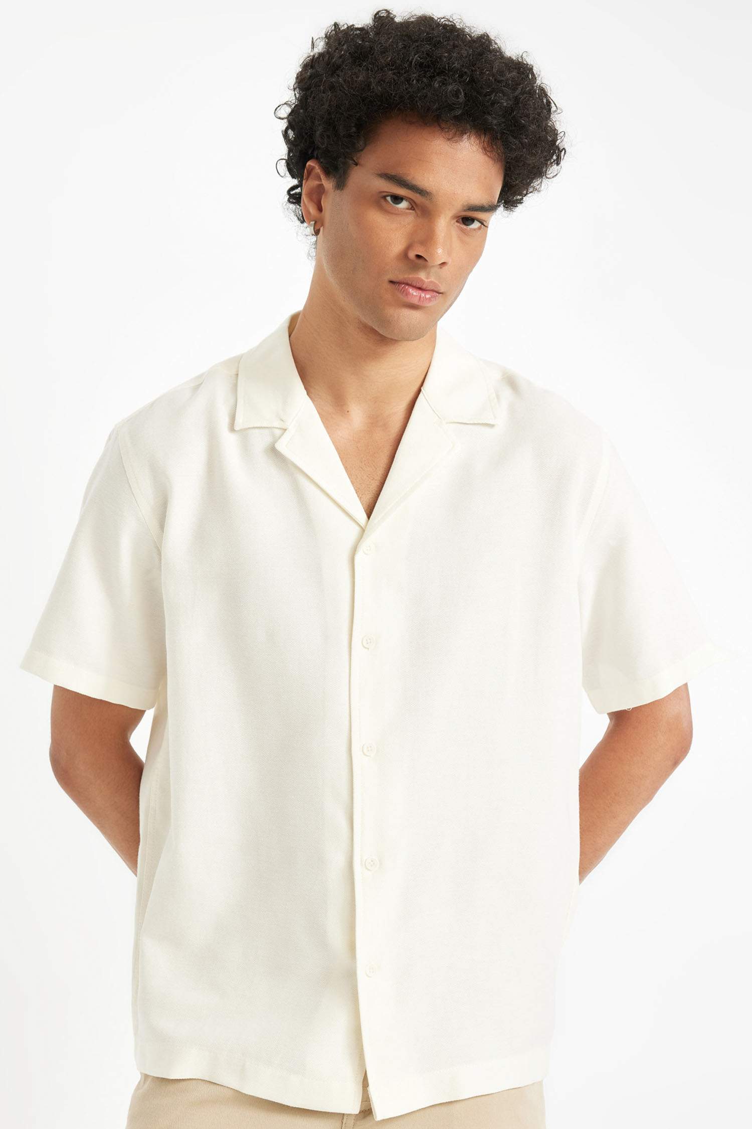 Regular Fit Resort Collar Short Sleeve Shirt