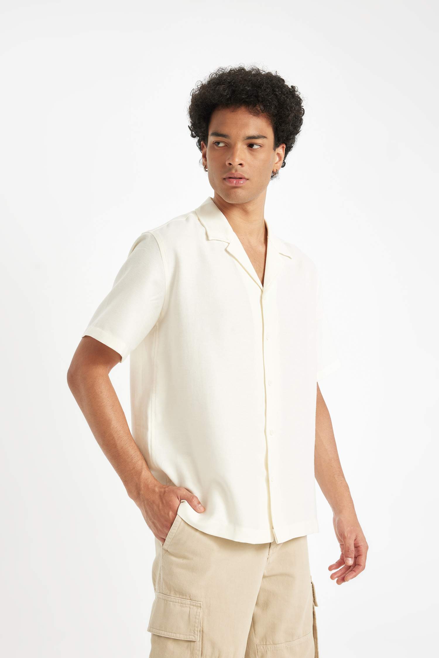 Regular Fit Resort Collar Short Sleeve Shirt