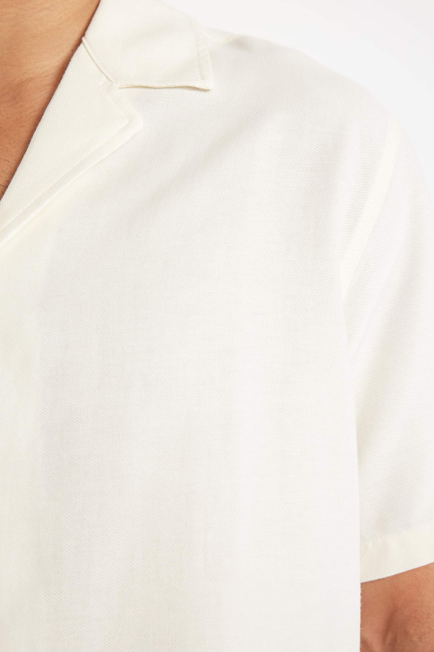 Regular Fit Resort Collar Short Sleeve Shirt