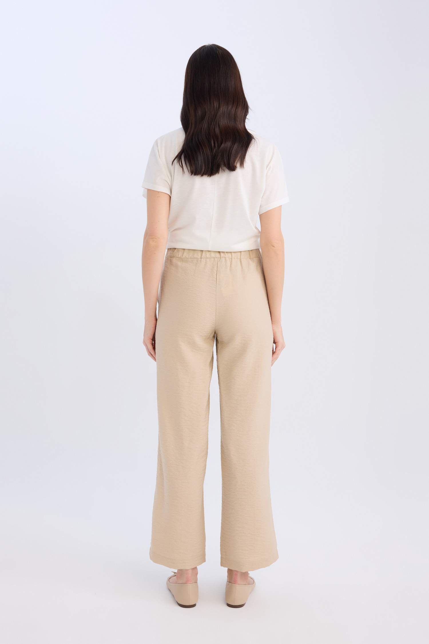 Wide Straight Pocket Detailed Straight Leg Trousers