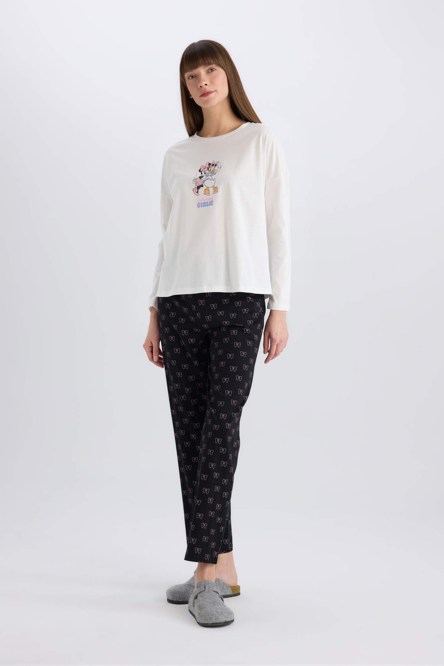 Disney Mickey Mouse &Friends Pijama Takımı Uzun Kollu Üst Beli Lastikli Uzun Alt-Fall in Love