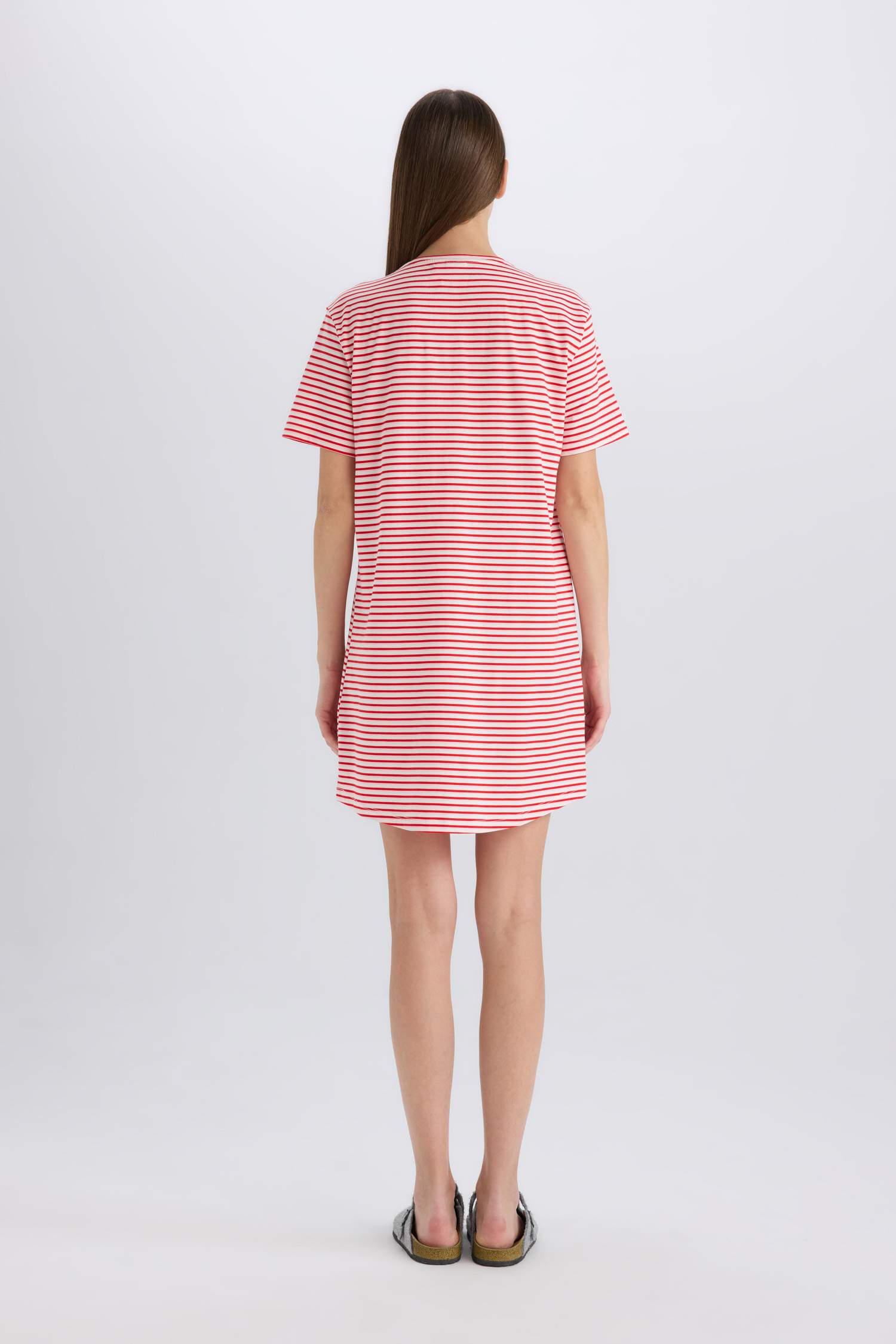 Snoopy Crew Neck Short Sleeve Nightgown