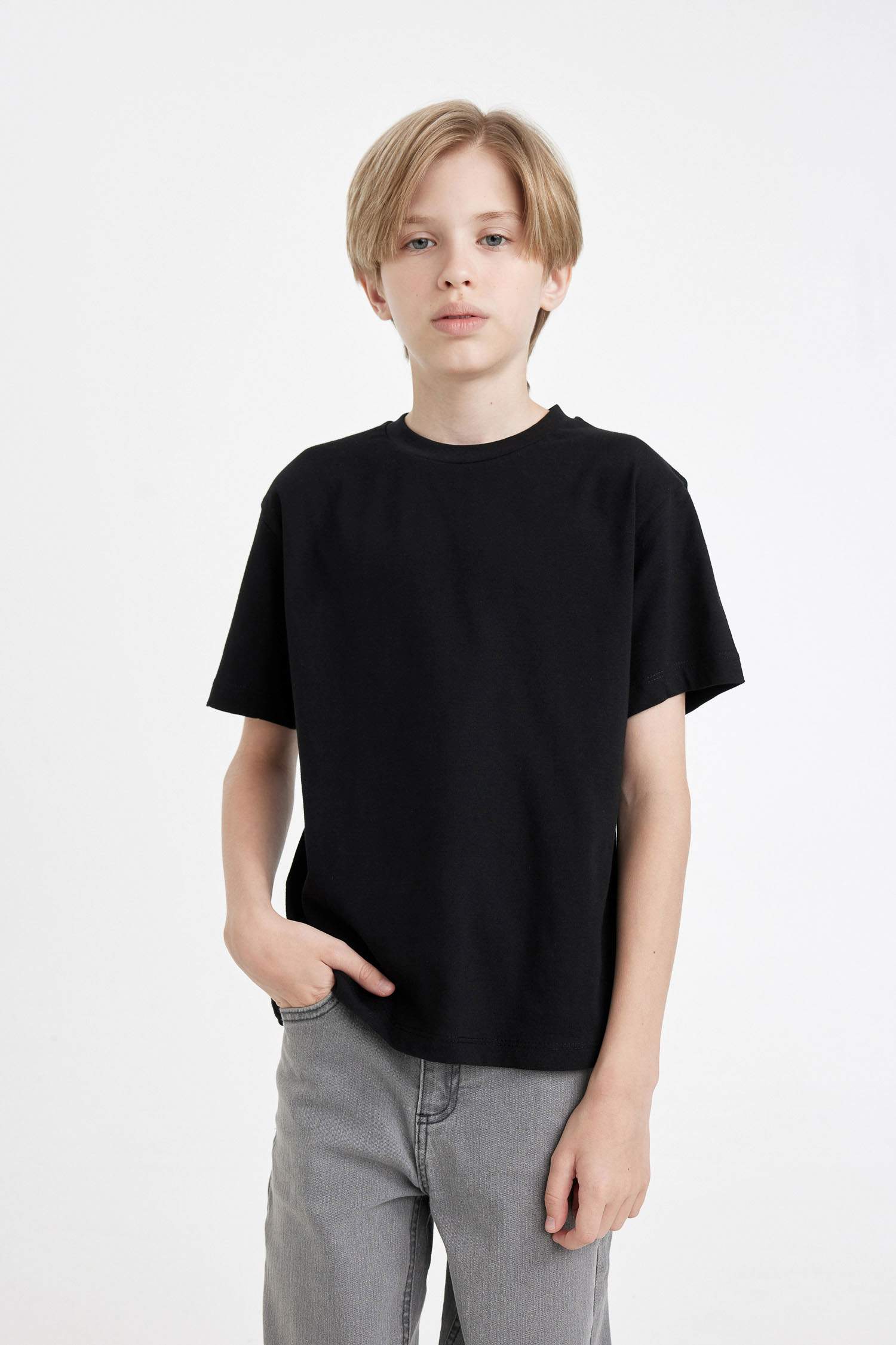 Erkek Çocuk Bisiklet Yaka Basic Düz Kısa Kollu Tişört