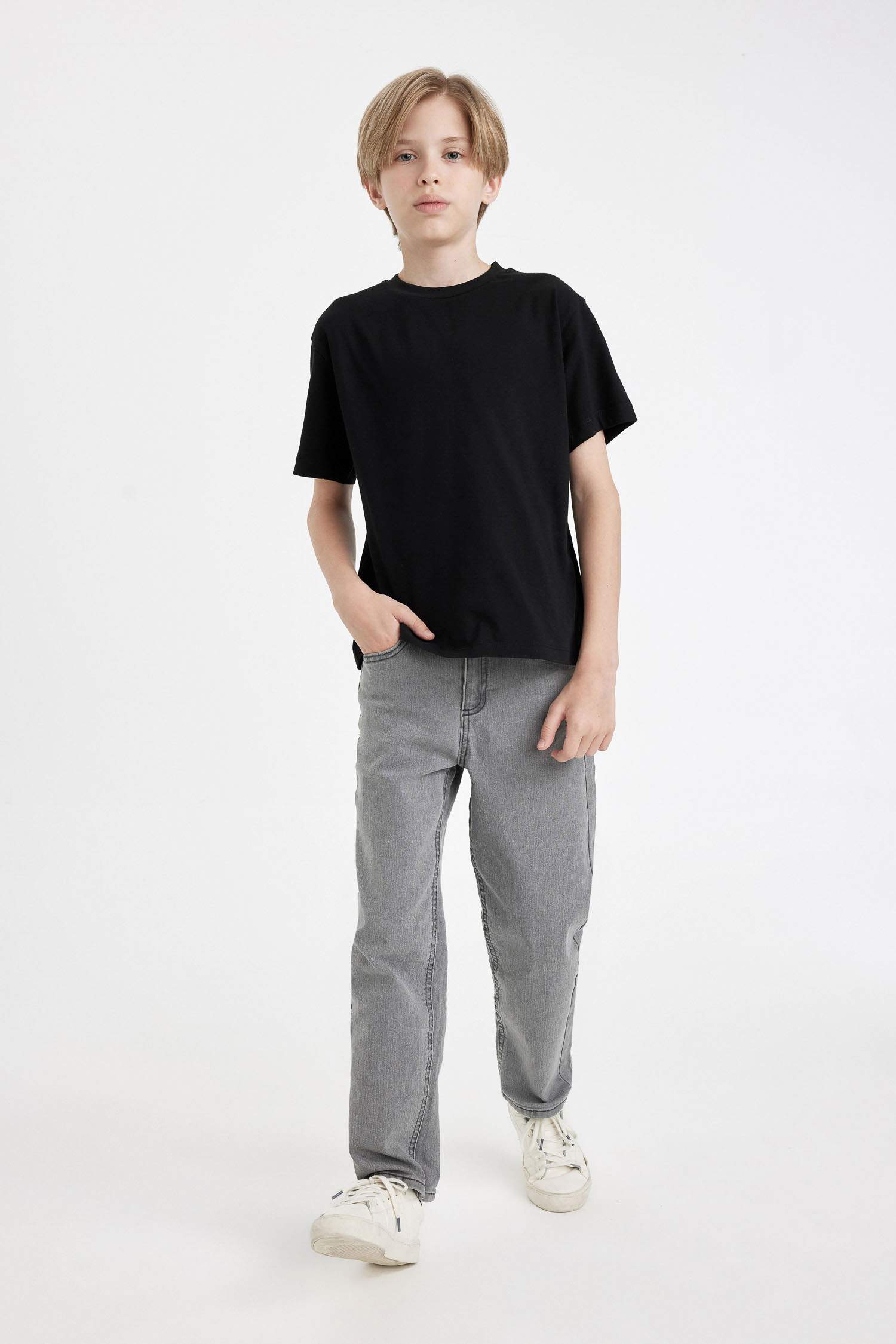 Erkek Çocuk Bisiklet Yaka Basic Düz Kısa Kollu Tişört