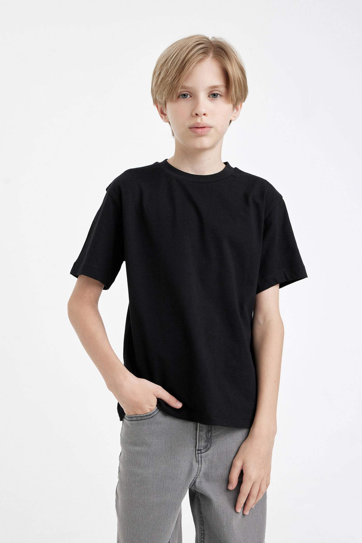 Erkek Çocuk Bisiklet Yaka Basic Düz Kısa Kollu Tişört