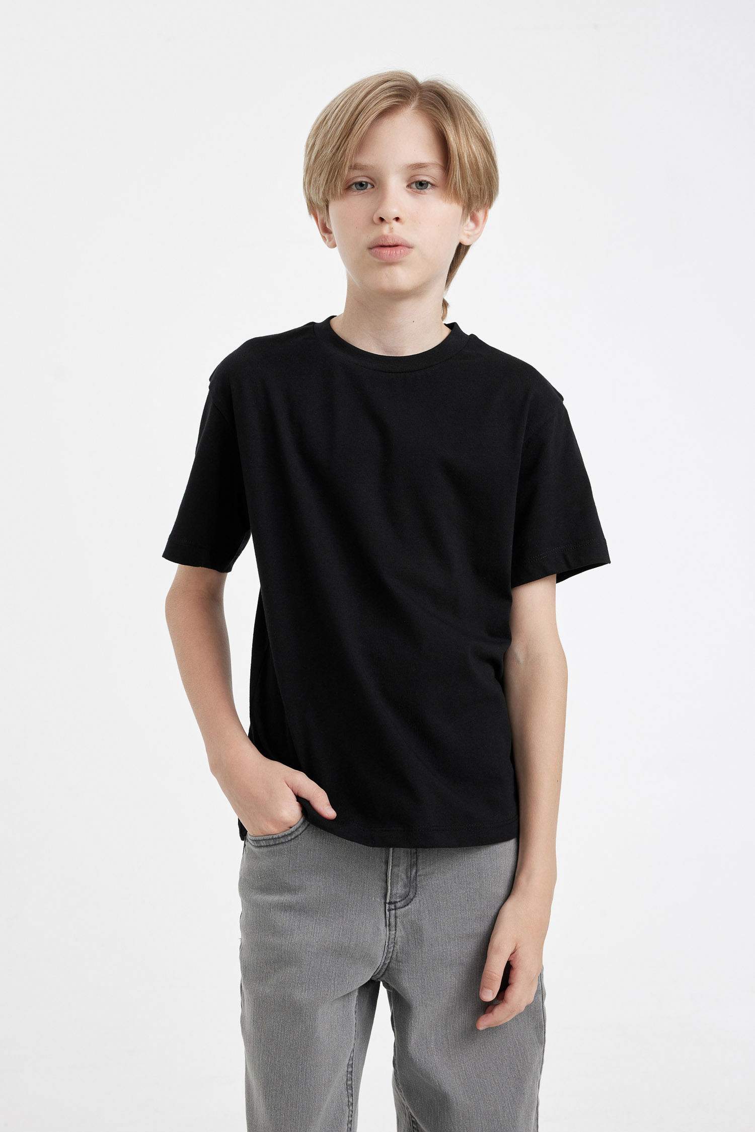 Erkek Çocuk Bisiklet Yaka Basic Düz Kısa Kollu Tişört