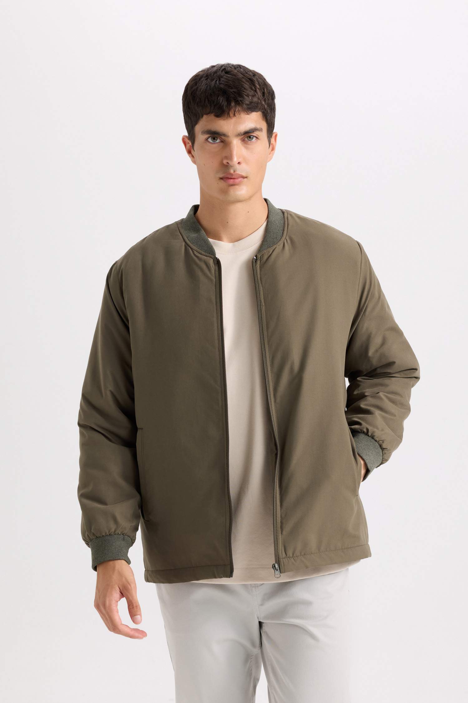 Su İtici Regular Fit  Kolej Yaka Fermuarlı Çift Cepli Mevsimlik  Baharlık Bomber Ceket Mont