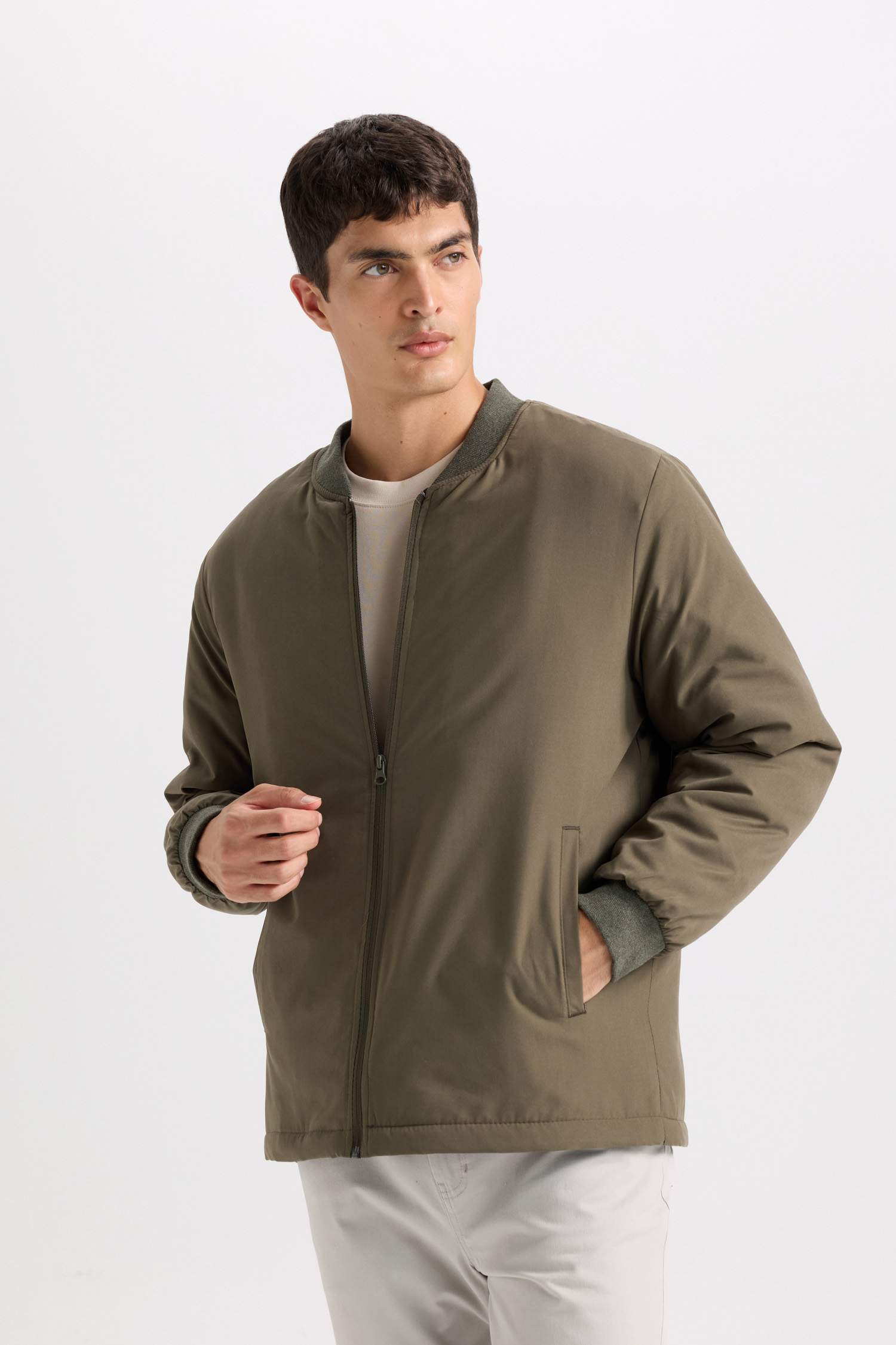 Su İtici Regular Fit  Kolej Yaka Fermuarlı Çift Cepli Mevsimlik  Baharlık Bomber Ceket Mont