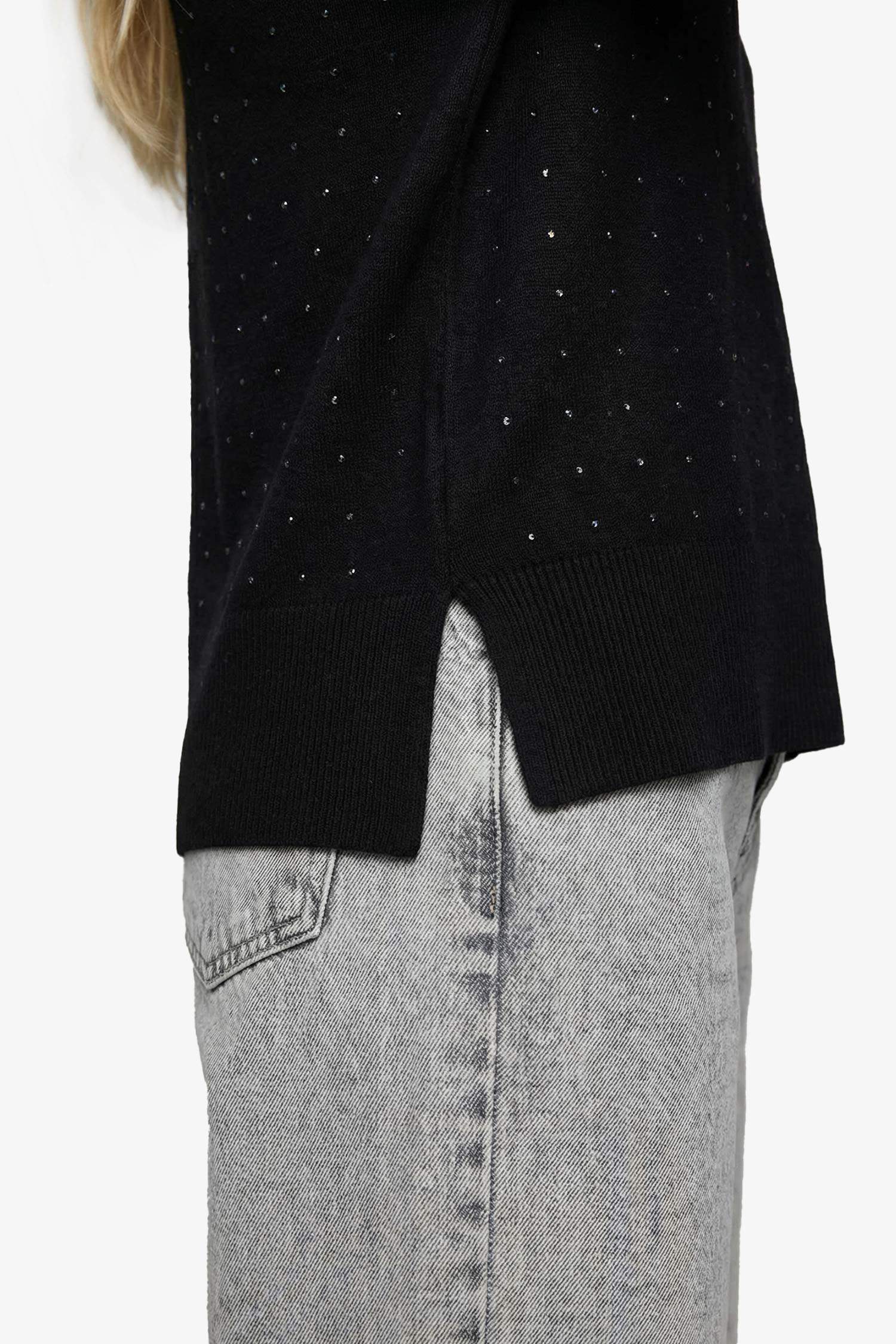 بلوز تريكو سادة قصة مريحة بياخة مستديرة