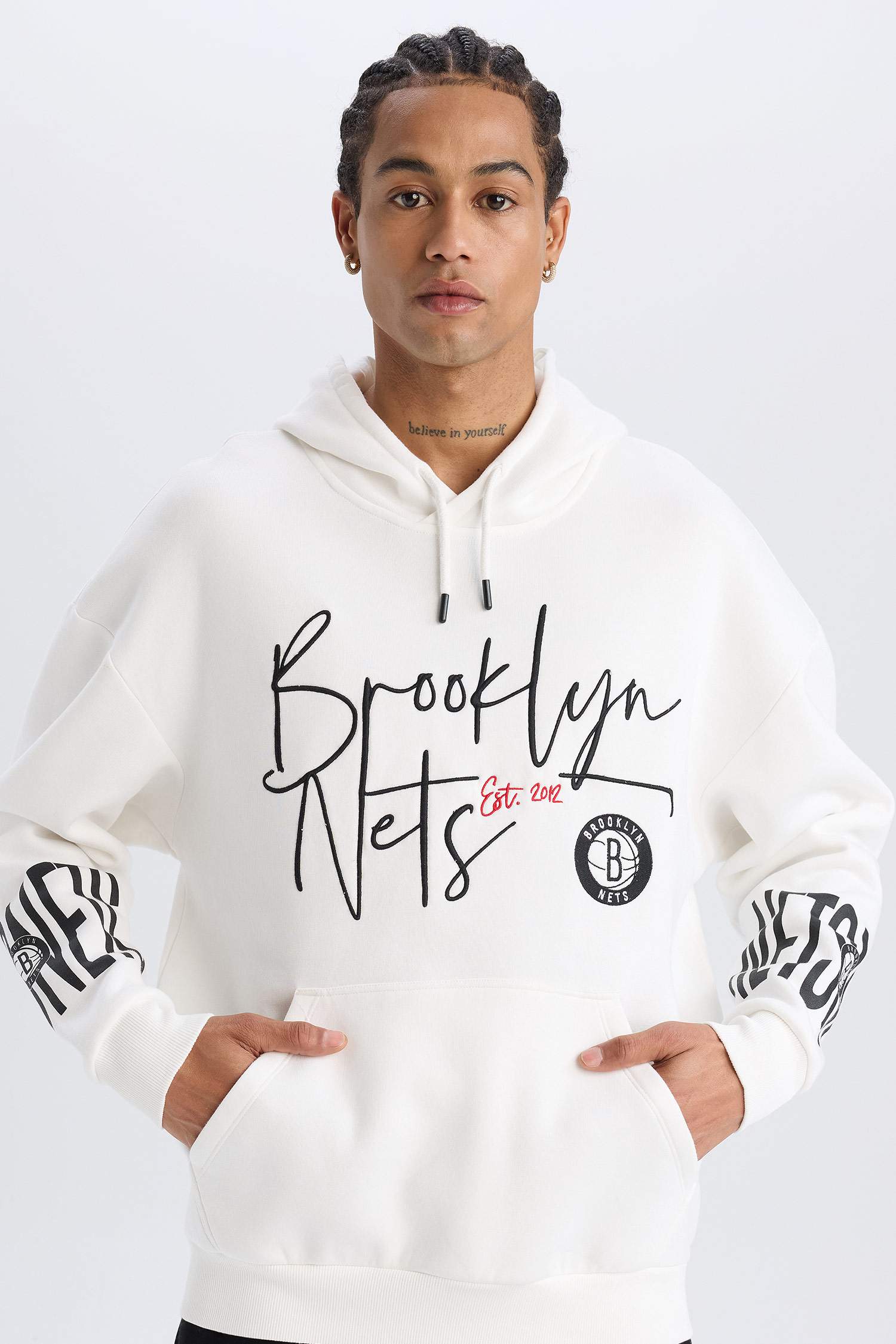 DeFactoFit NBA Brooklyn Nets Oversize Geniş Kalıp Kapüşonlu Kalın Sweatshirt