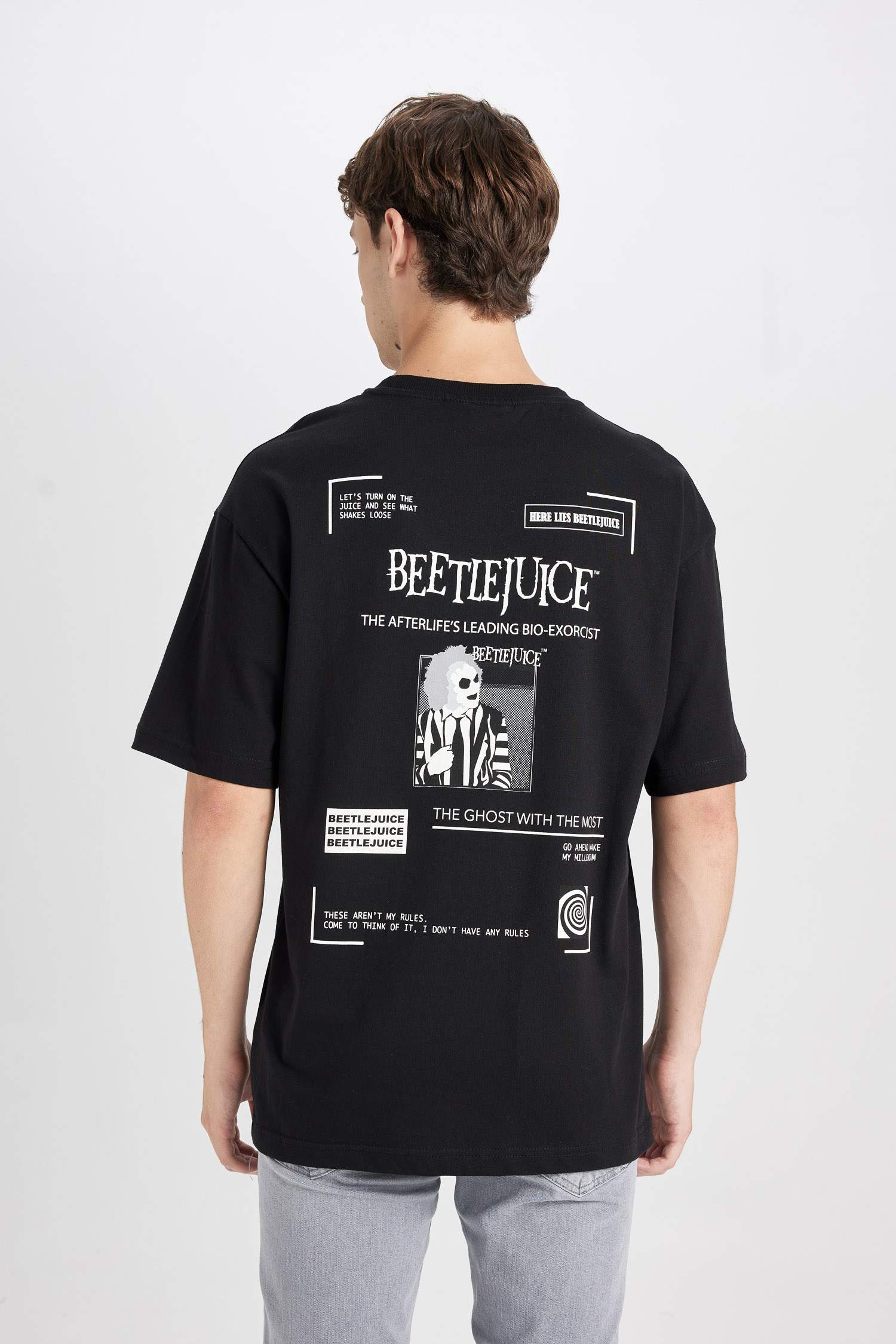 %100 Pamuk Beetlejuice (1988) Siyah Boxy Fit Bisiklet Yaka Sırt Baskılı Kısa Kollu Tişört