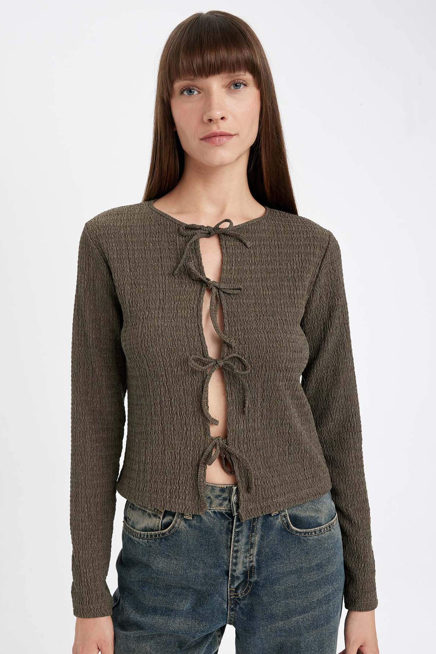 Regular Fit Önden Bağlamalı Bürümcük Uzun Kollu Bluz