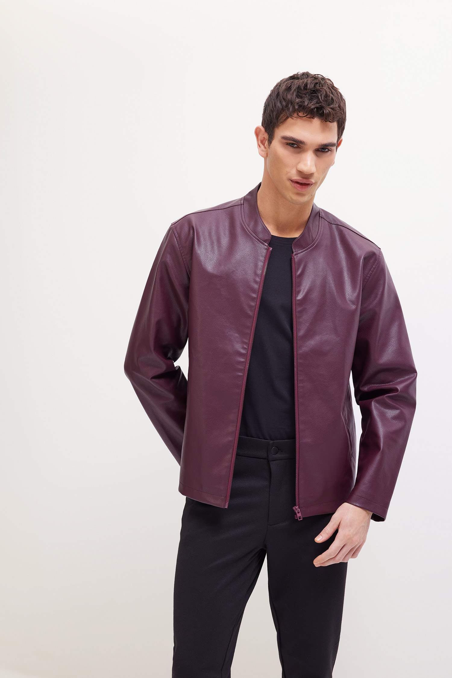 Su İtici Slim Fit Dar Kesim Dik Yaka Fermuarlı Suni Deri Ceket Mont