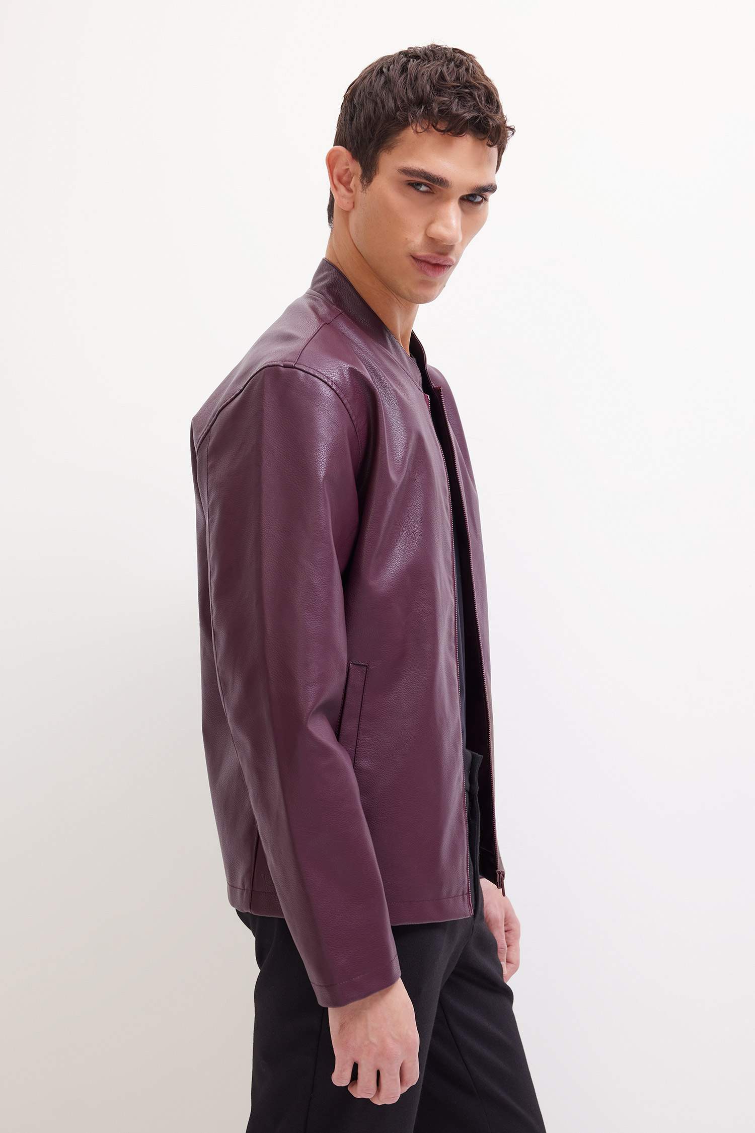 Su İtici Slim Fit Dar Kesim Dik Yaka Fermuarlı Suni Deri Ceket Mont