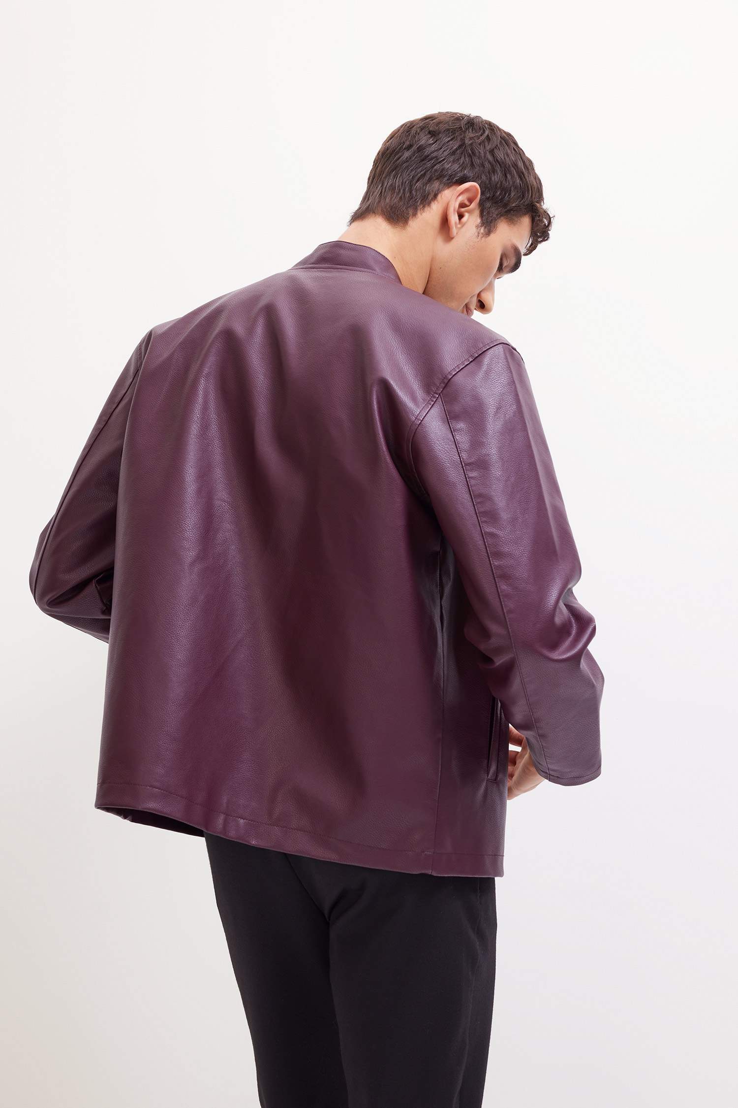 Su İtici Slim Fit Dar Kesim Dik Yaka Fermuarlı Suni Deri Ceket Mont