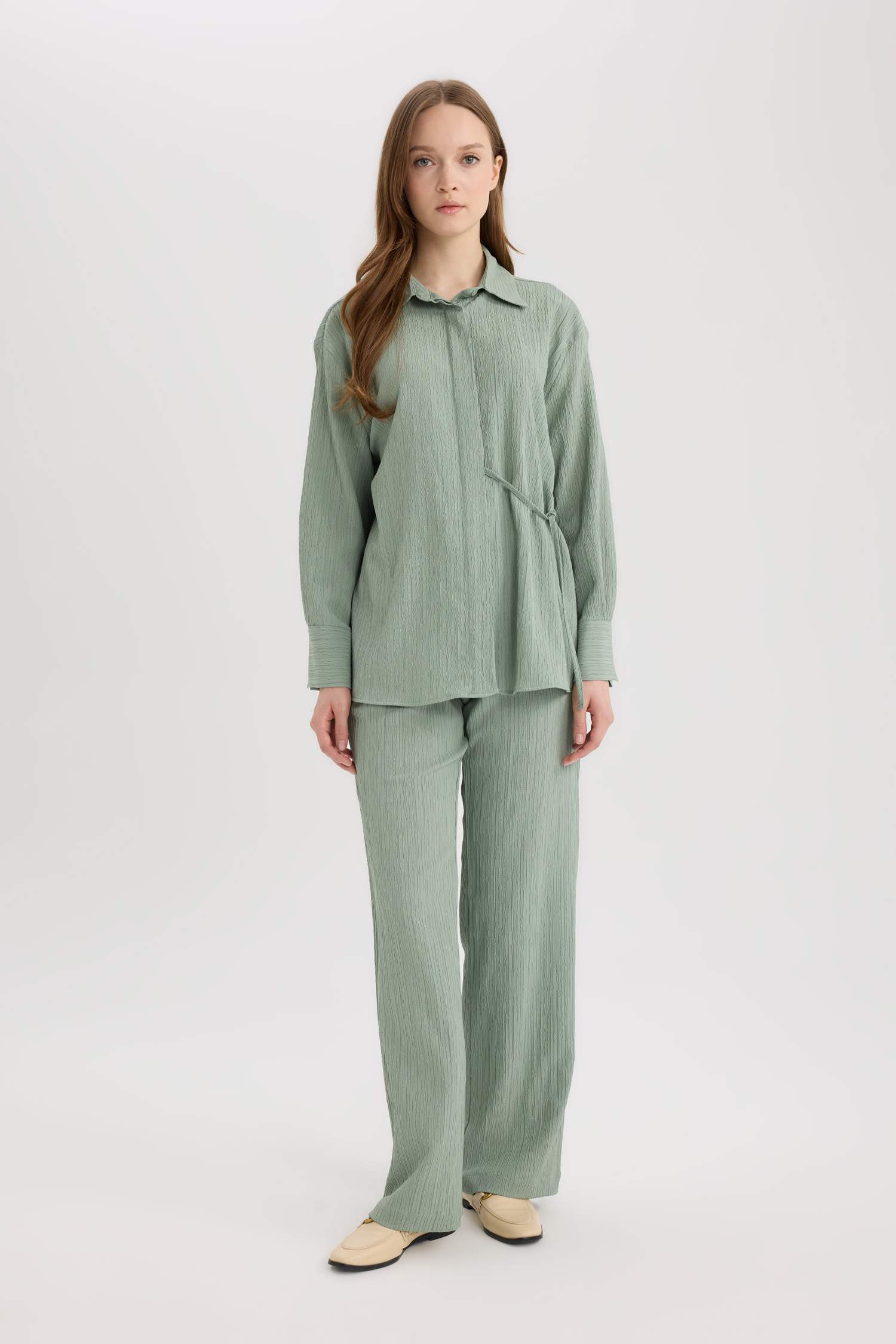 Regular Fit Büzgülü Krinkıl Kumaş Uzun Kollu Gömlek