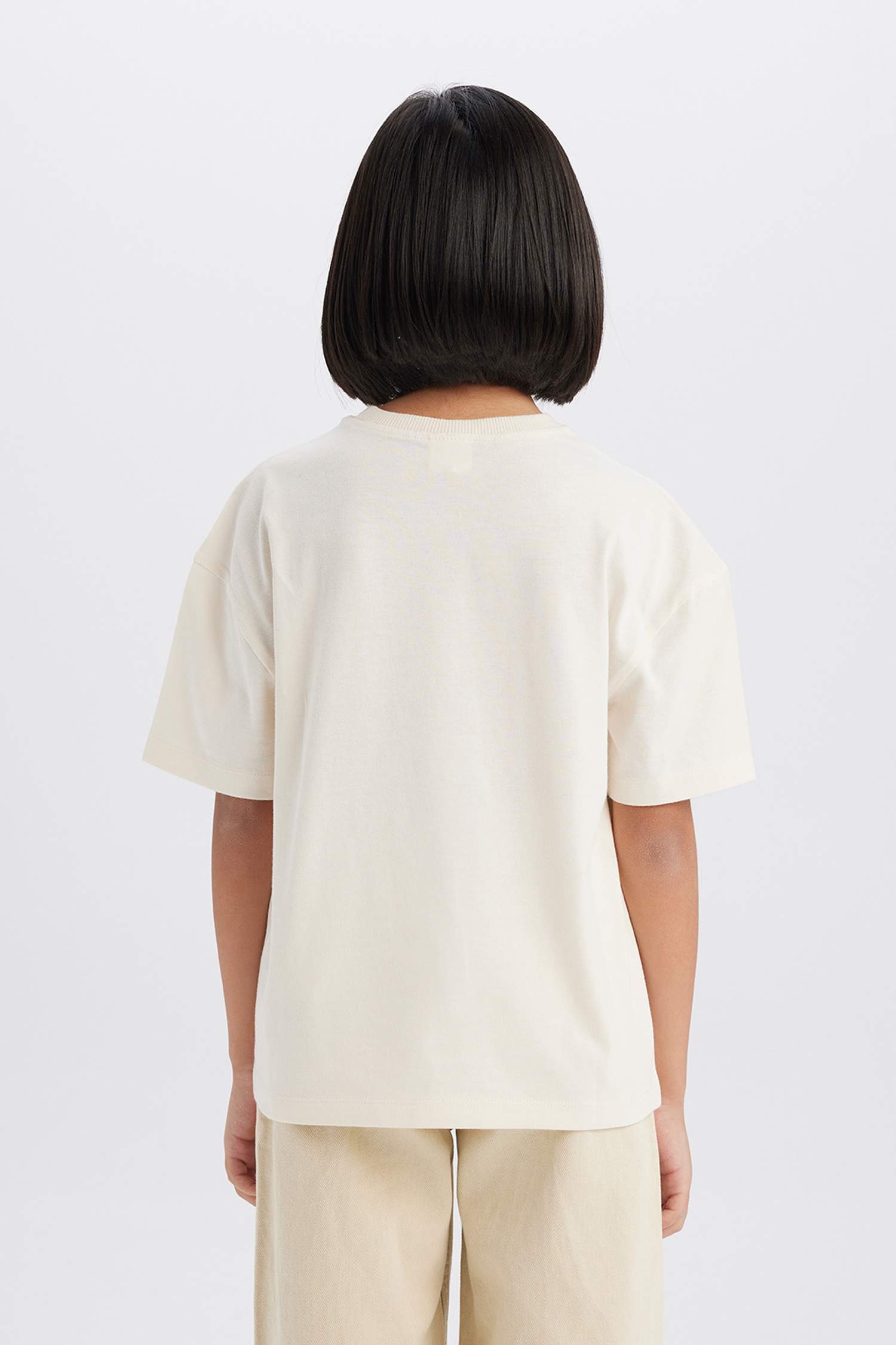 تيشيرت بناتي نص ردن بطبعة فاكهة قصة مريحة