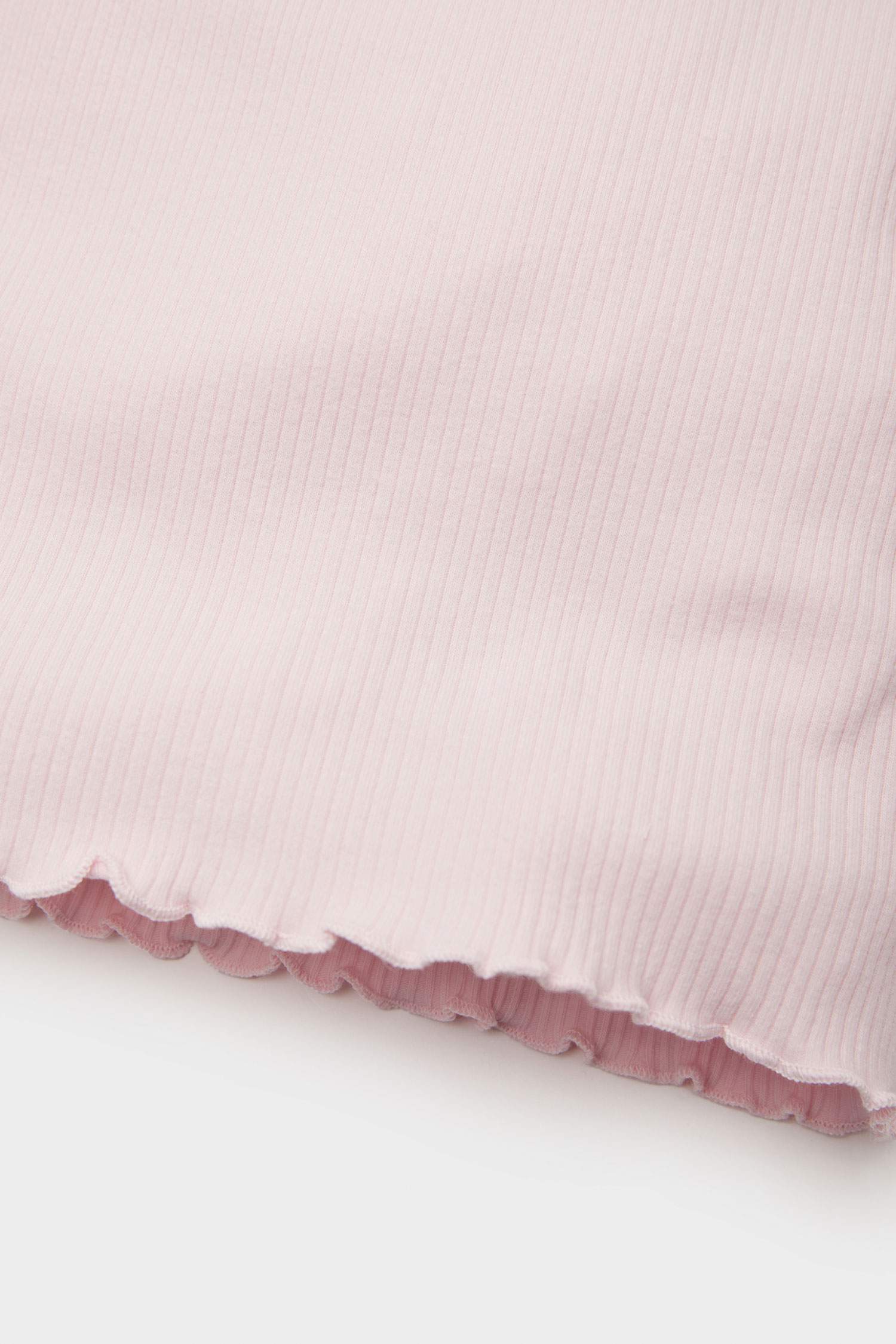 تيشيرت كم طويل مضلع قصة عادية برقبة مستديرة