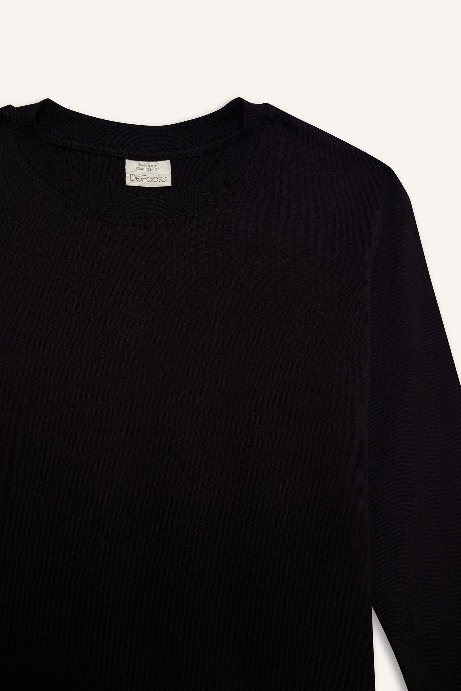 تيشيرت كم طويل بيزك قصة عادية بياقة مستديرة