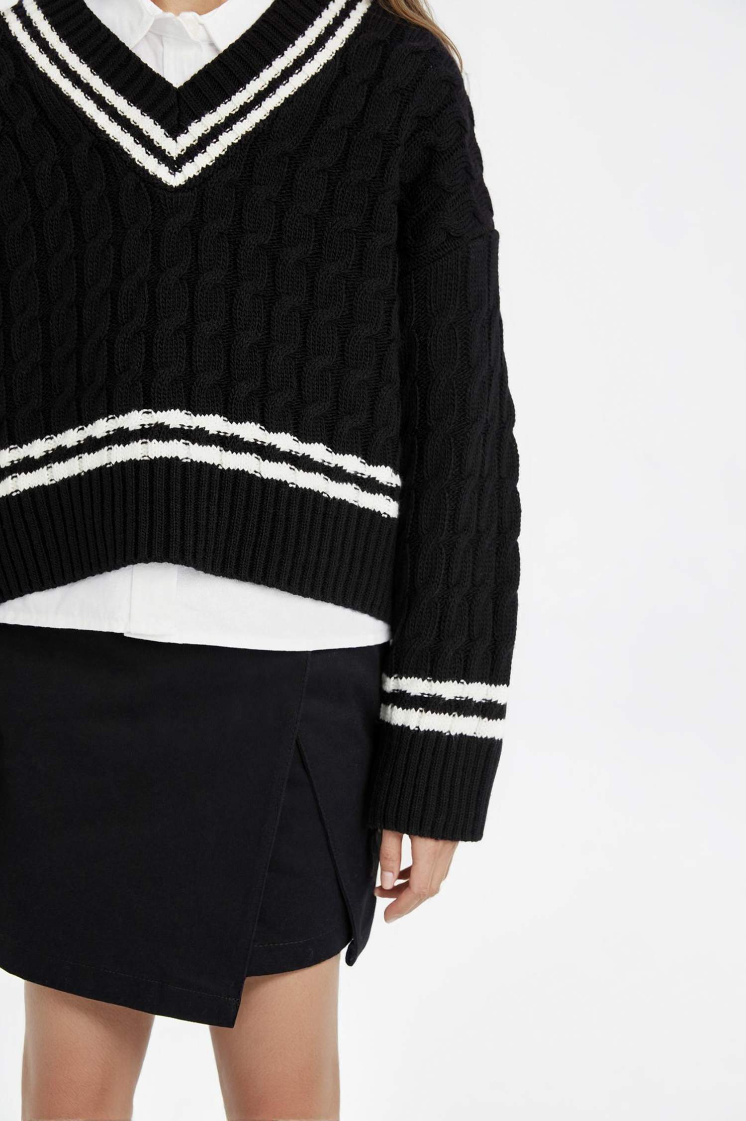 Kız Çocuk V Yaka Saç Örgülü Triko Kazak