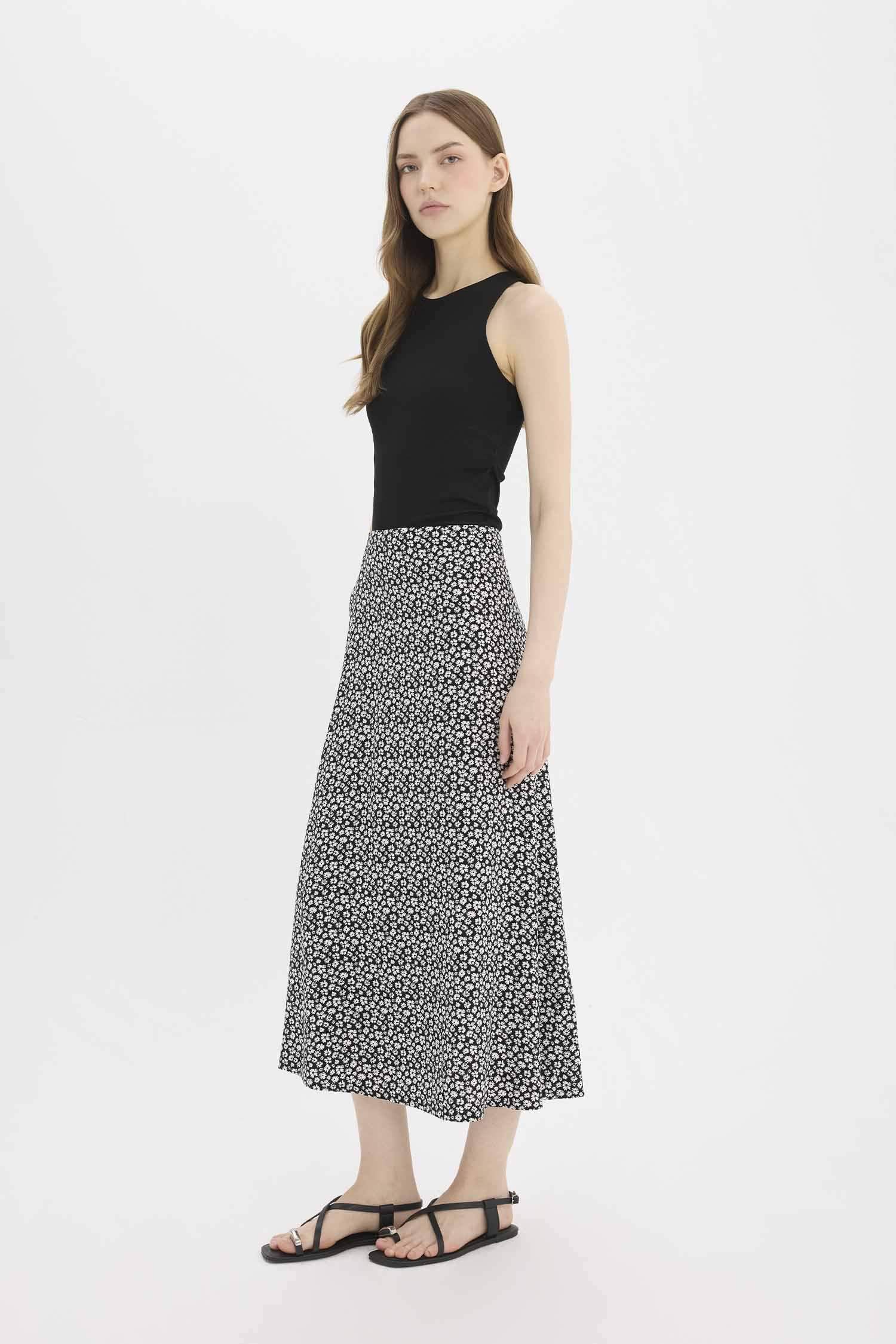 تنورة طويلة فلورال منسوج بقصة A وخصر عادي