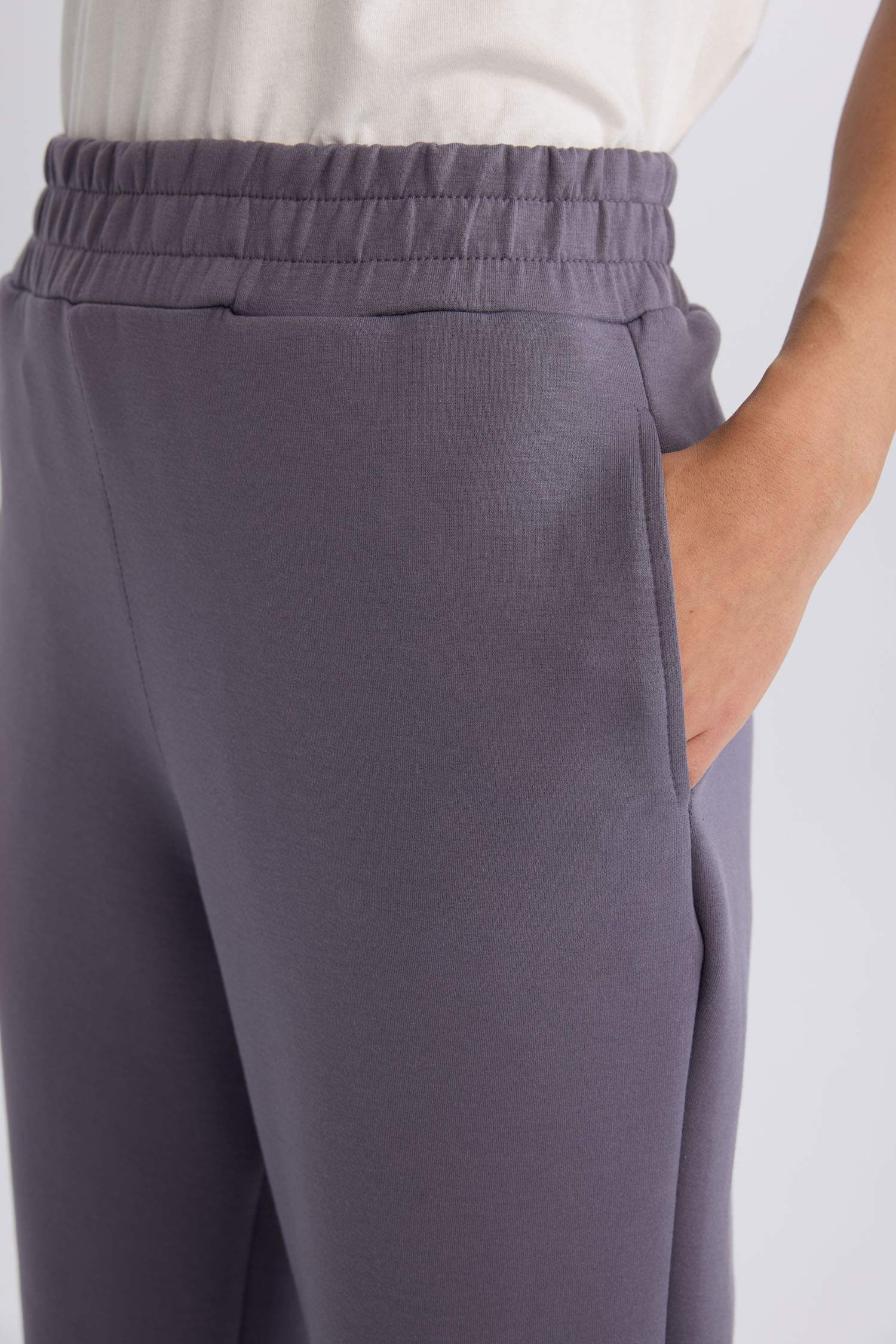 Sporcu Jogger Eşofman Altı Beli Lastikli Standart Fit Standart Paça Standart Boy