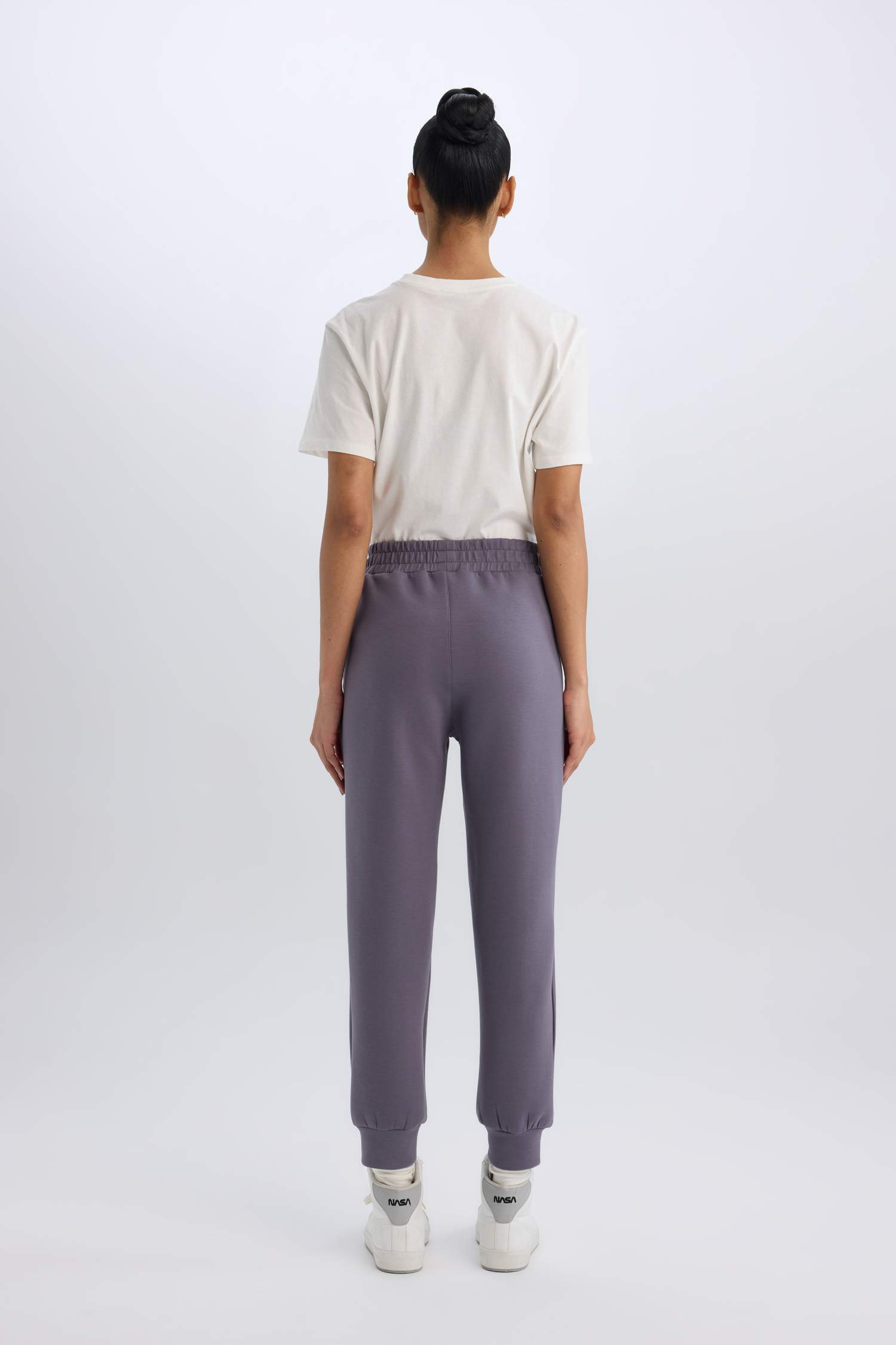 Sporcu Jogger Eşofman Altı Beli Lastikli Standart Fit Standart Paça Standart Boy