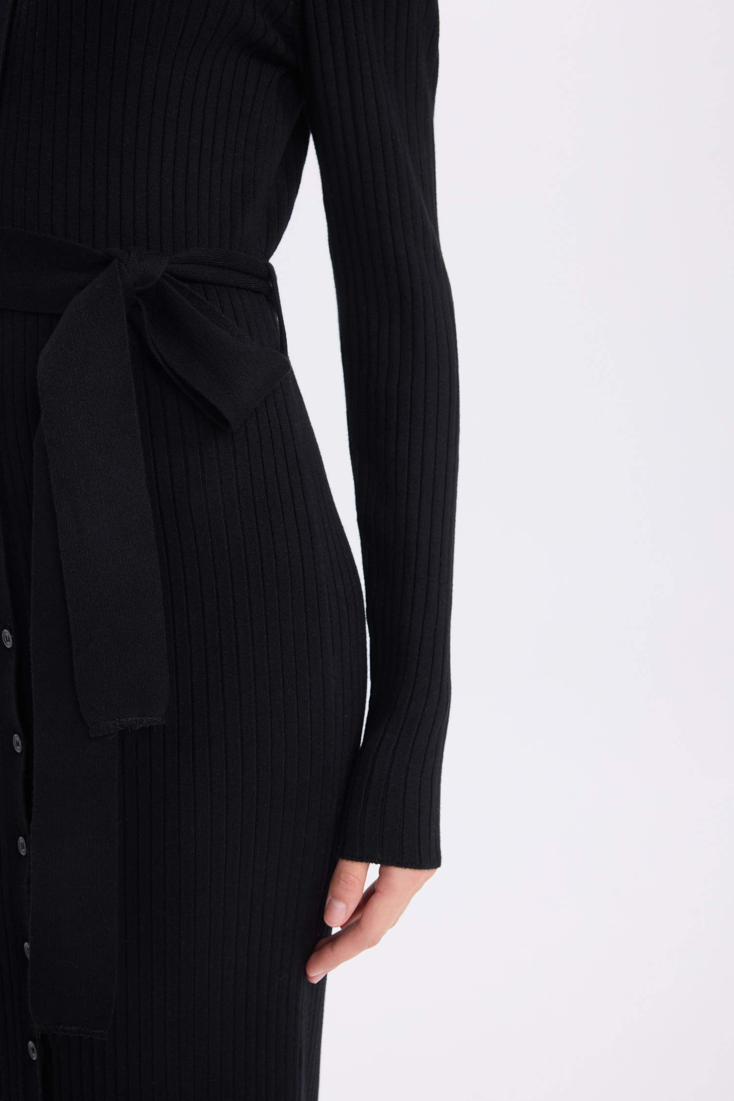 فستان ميدي سادة ردن طويل بياخة قميص