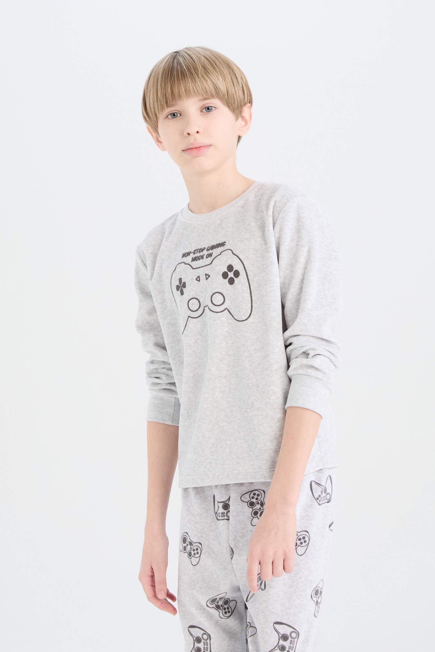 Erkek Çocuk Kadife Pijama Takımı Baskılı Uzun Kollu Üst Uzun Alt