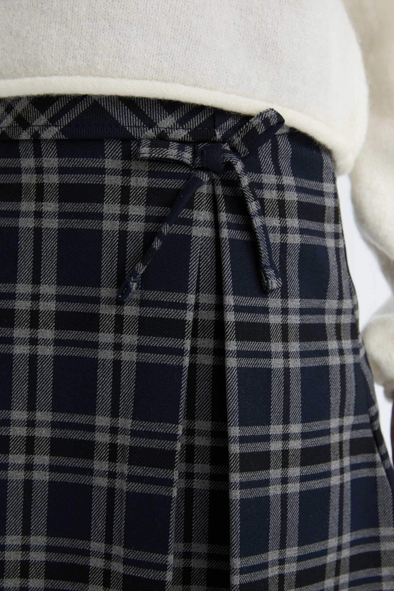 Kız Çocuk Kareli Pileli Etek