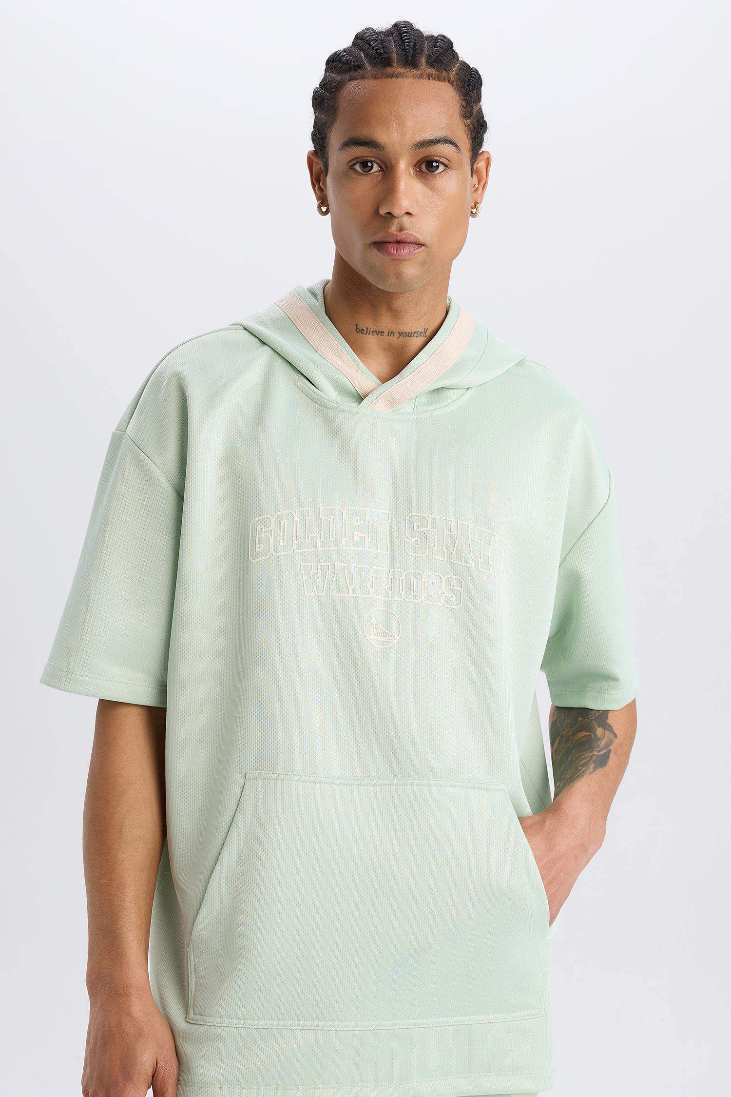 DeFactoFit NBA Golden State Warriors Oversize Geniş Kalıp Kapüşonlu Waffle Kısa Kollu Tişört