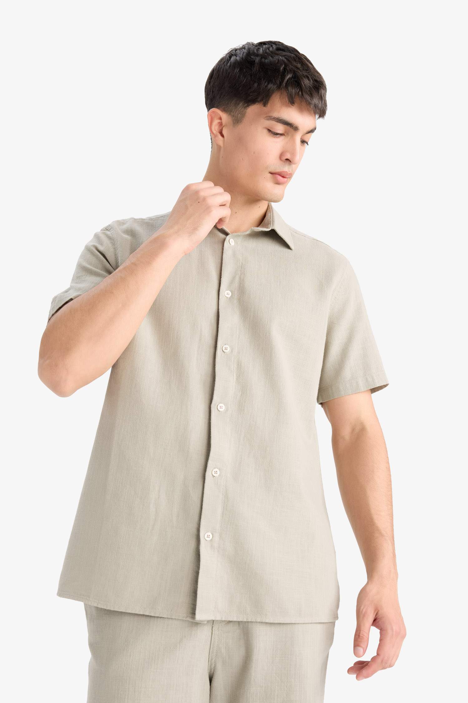 قميص بولو نص ردن صيفي قصة عادية