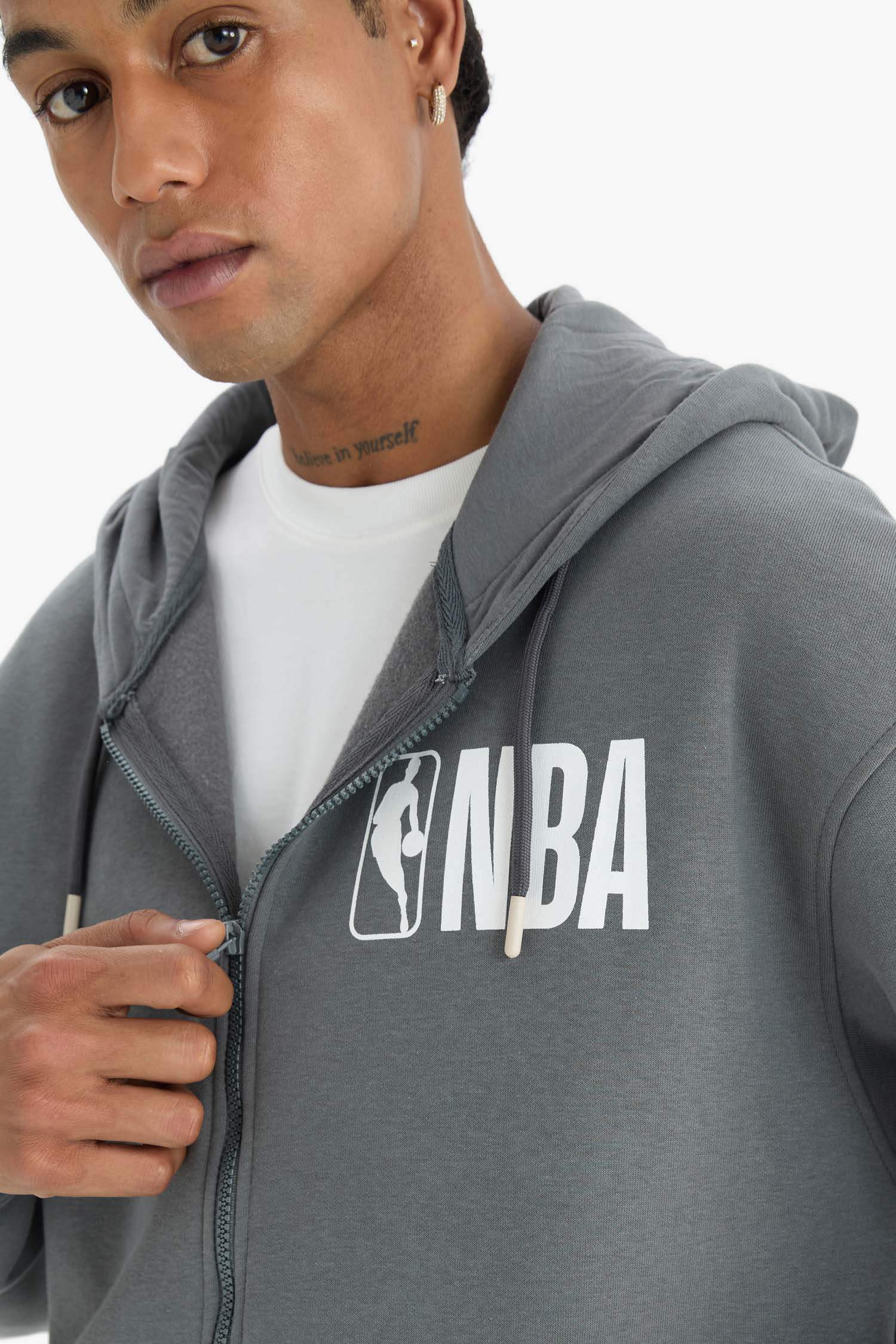 DeFactoFit NBA Wordmark Oversize Geniş Kalıp Cepli Kalın Fermuarlı Sweatshirt