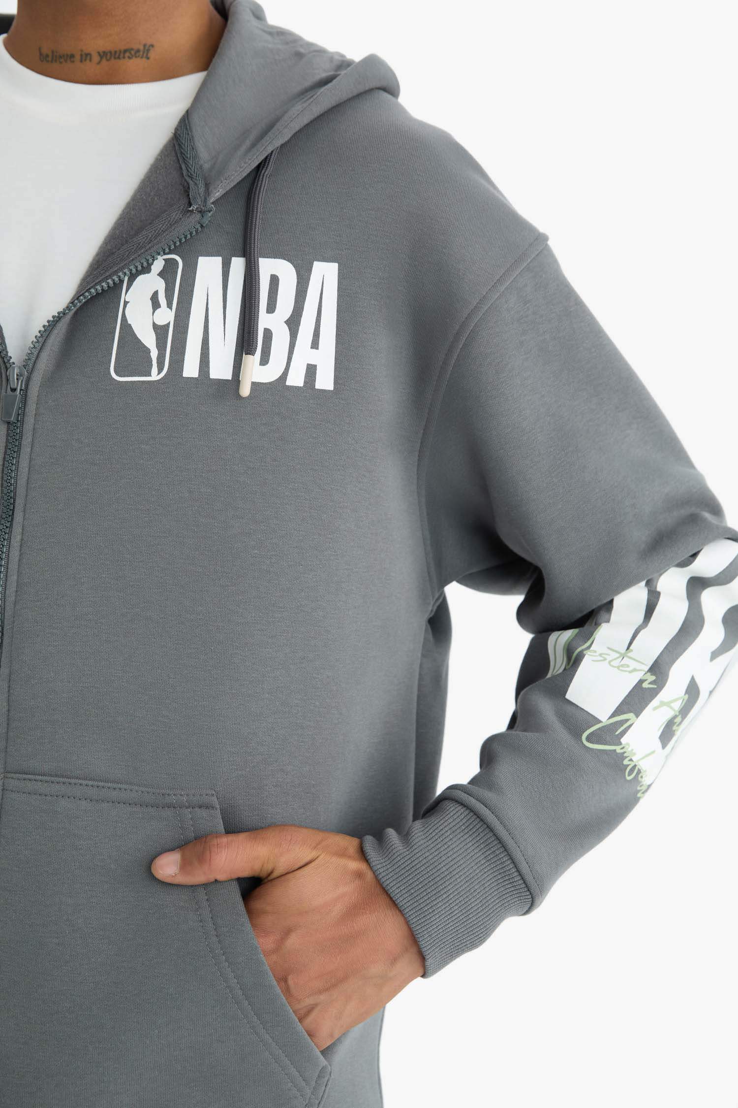 DeFactoFit NBA Wordmark Oversize Geniş Kalıp Cepli Kalın Fermuarlı Sweatshirt