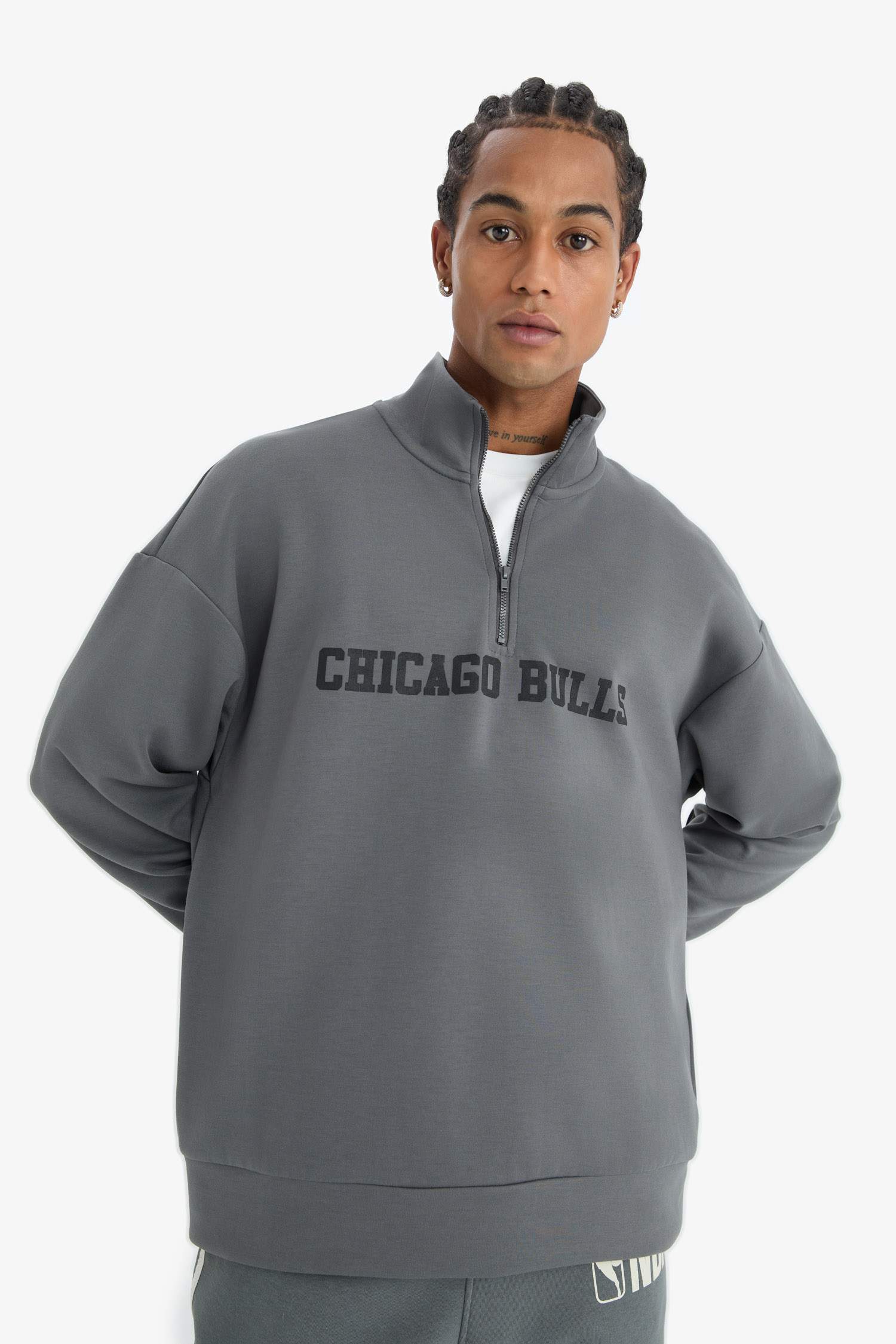 DeFactoFit NBA Chicago Bulls Oversize Geniş Kalıp Fermuarlı Dik Yaka Skuba Dalgıç Kumaş Sweatshirt