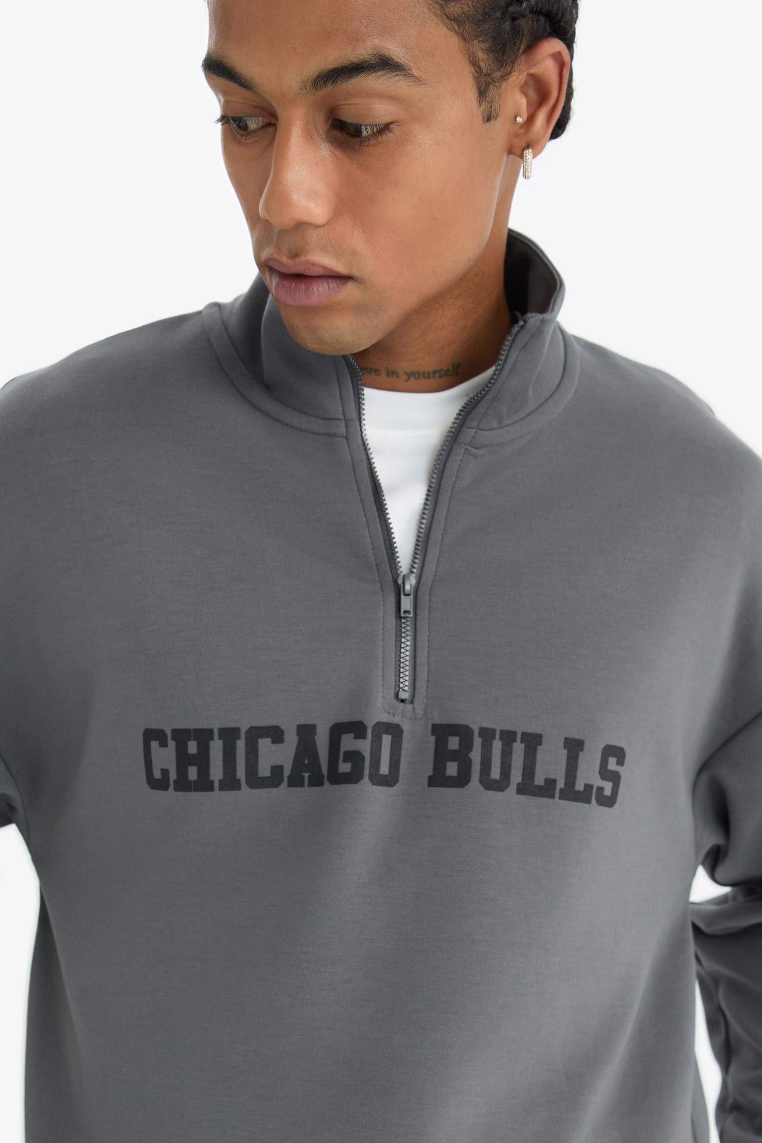 DeFactoFit NBA Chicago Bulls Oversize Geniş Kalıp Fermuarlı Dik Yaka Skuba Dalgıç Kumaş Sweatshirt