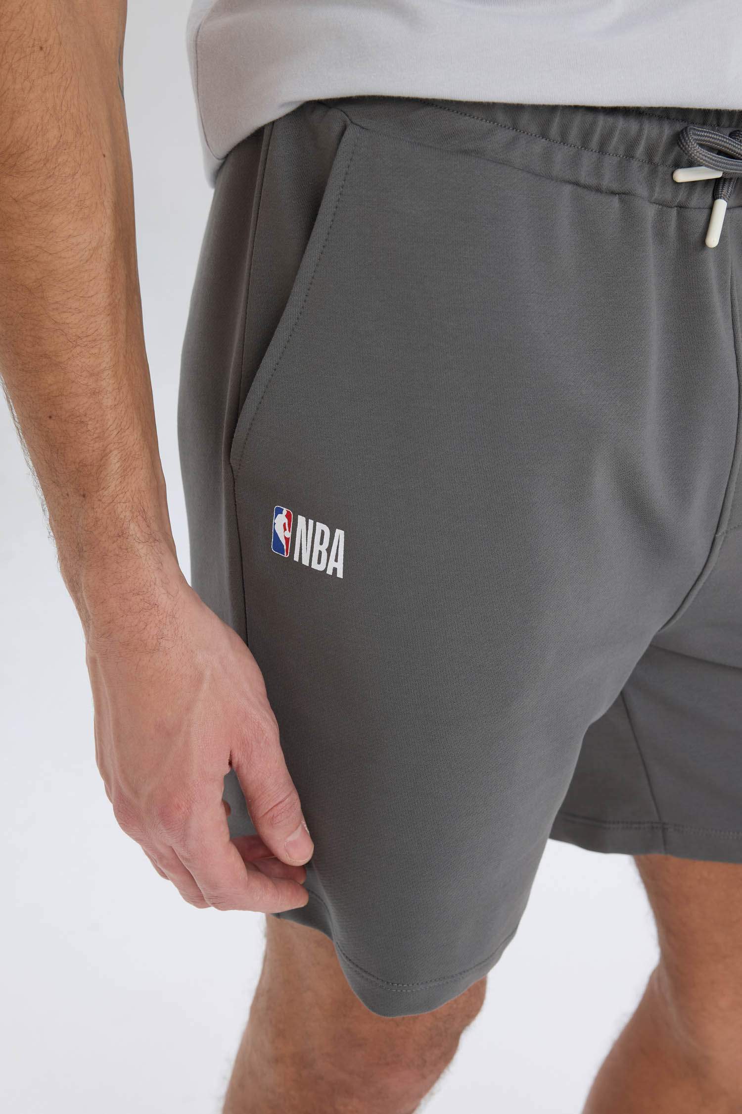 Шорты стандартного кроя с лицензией NBA Brooklyn Nets, Коллекция DeFactoFit