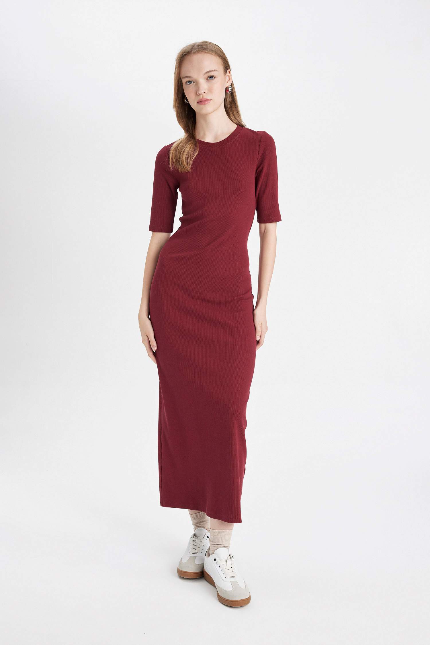 فستان طويل بيزك سادة مضلع بوديكون بياخة مستديرة