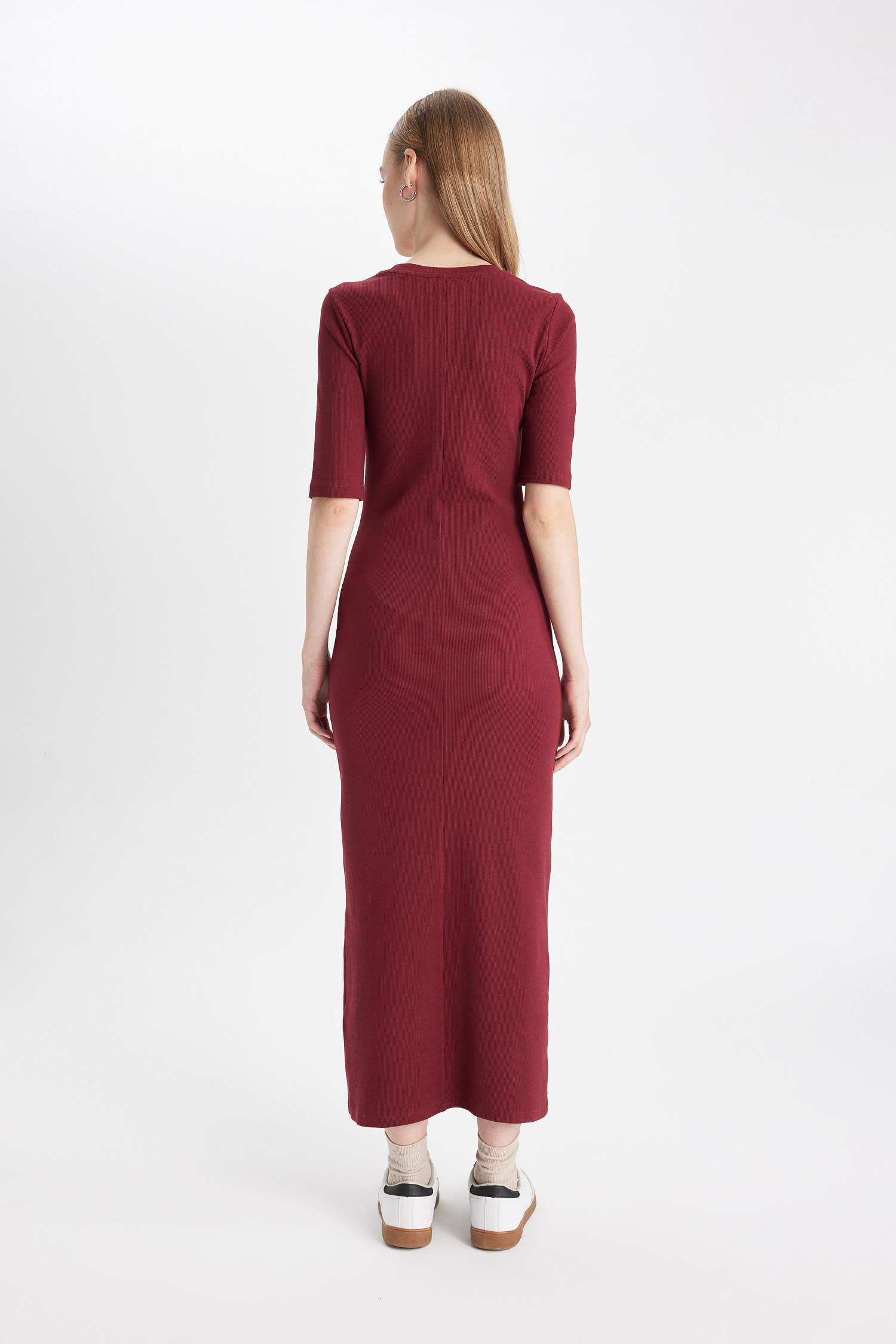 فستان طويل بيزك سادة مضلع بوديكون بياخة مستديرة