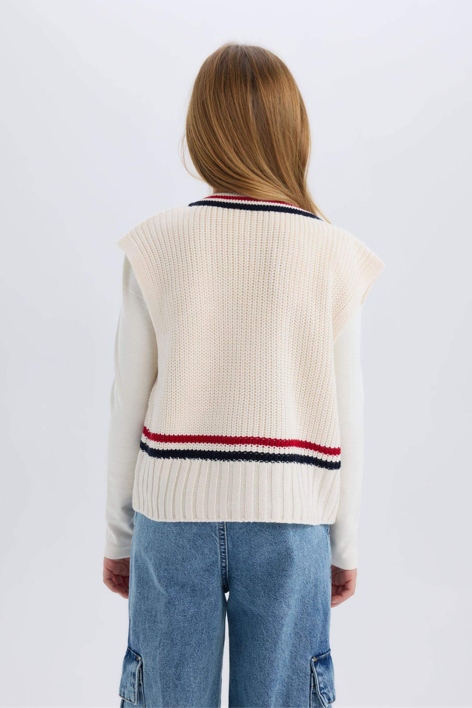 Kız Çocuk V Yaka Nakışlı Triko Süveter