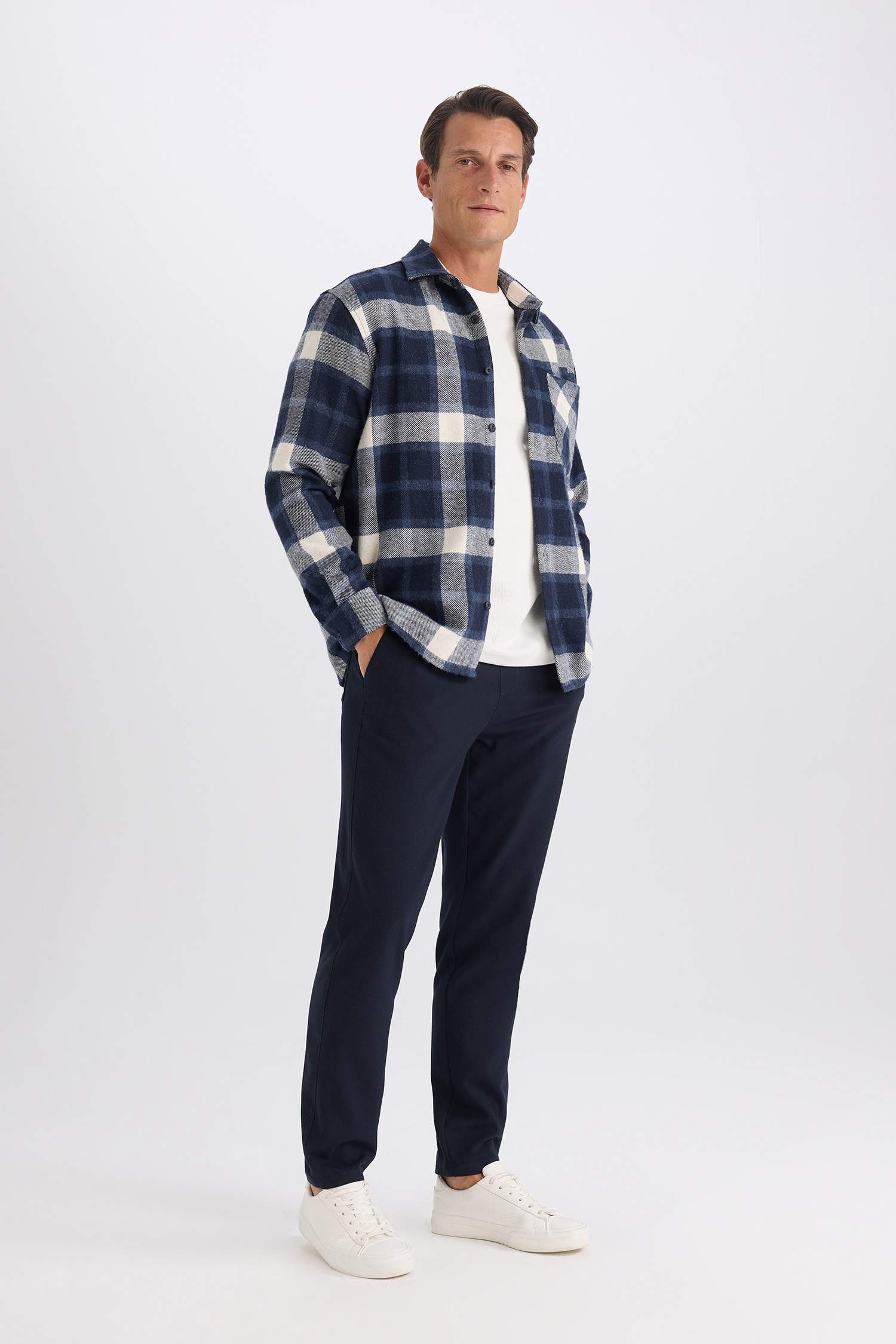 Jogger Beli Bağcıklı Cepli Düz Paça Pantolon