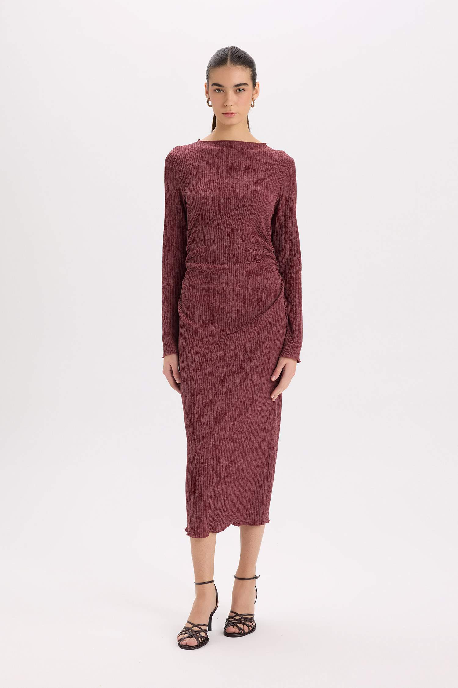 Bodycon Vücudu Saran Yarım Balıkçı Yaka Basic Düz Bürümcük Uzun Kollu Midi Bordo Elbise