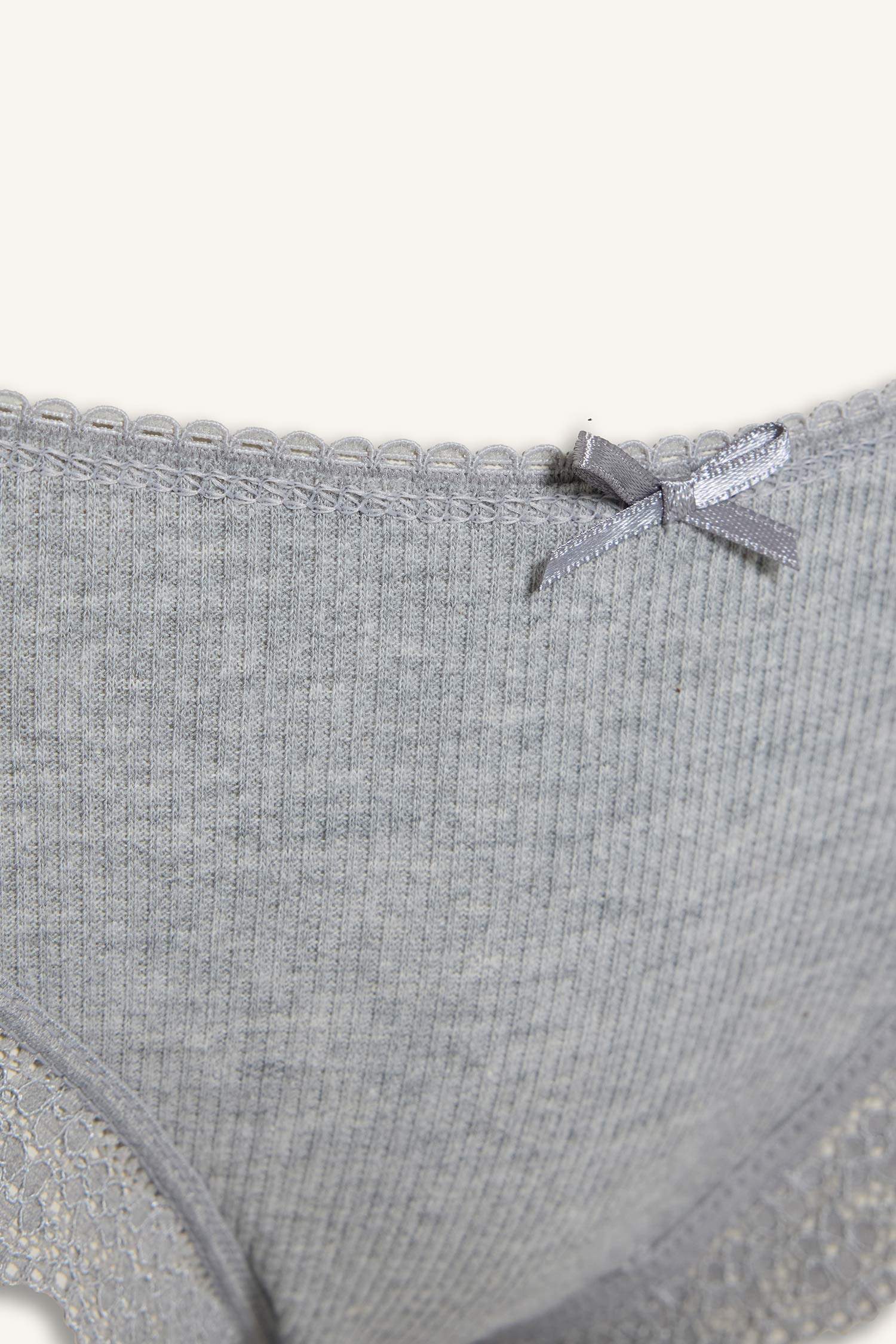 Комплект из 3 трусов в рубчик с кружевными деталями