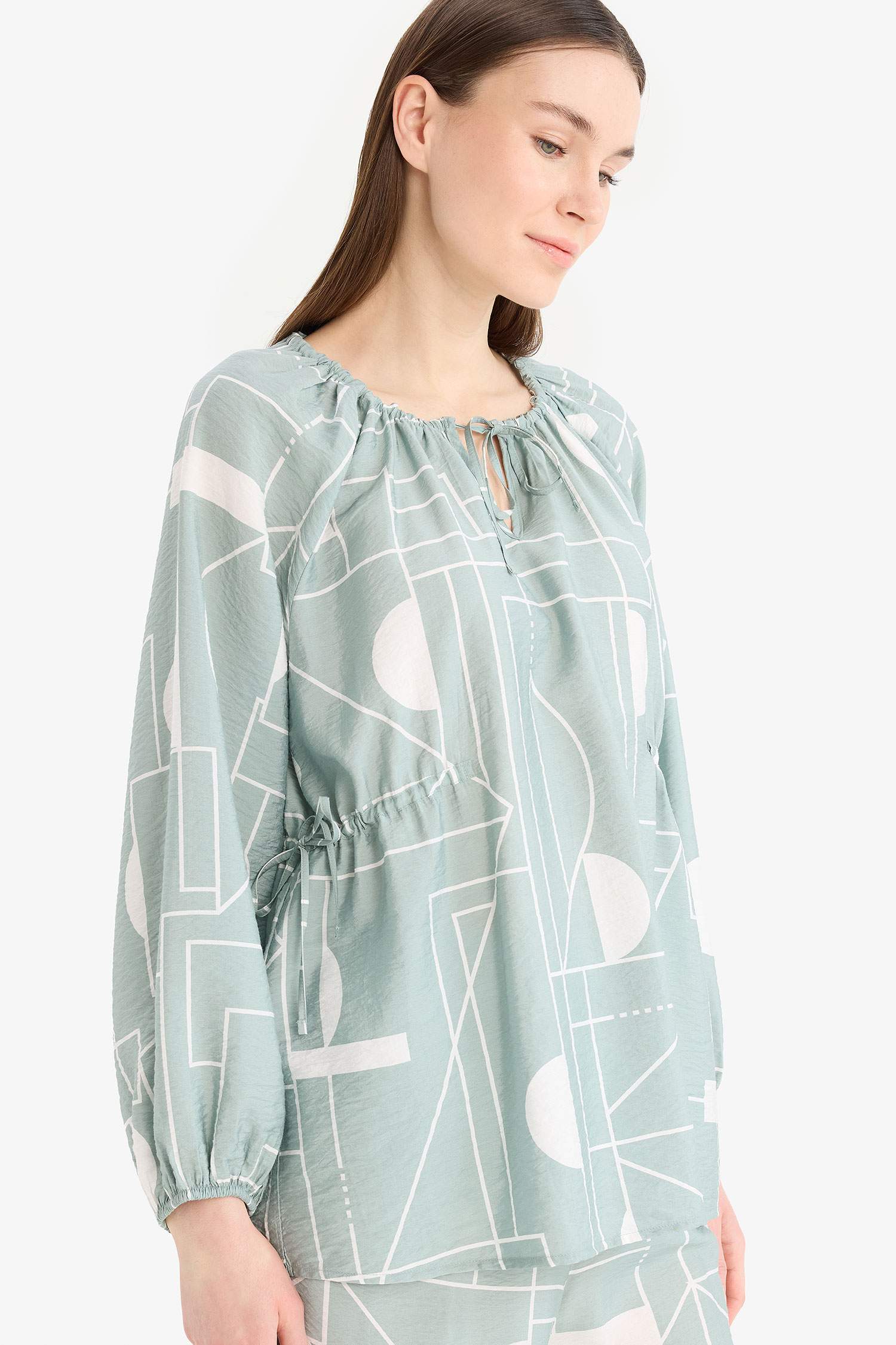 بلوزة ردن طويل قصة عادية