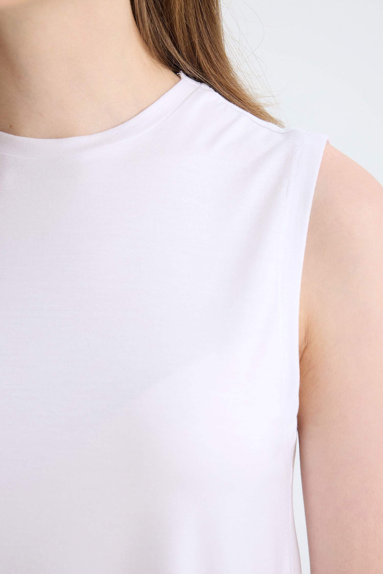 Relax Fit Basic Düz Kolsuz Atlet