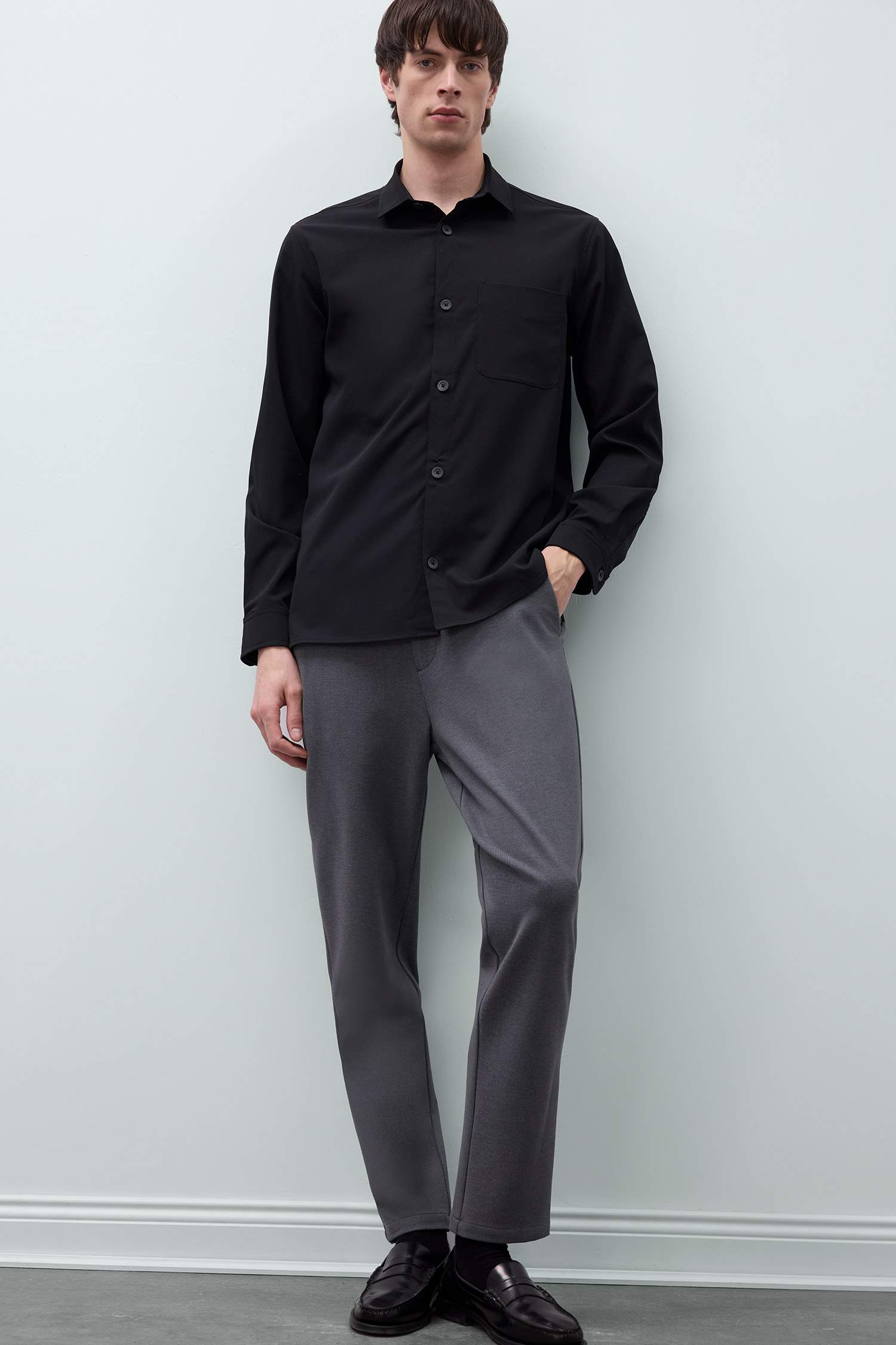 Regular Fit Polo Yaka Basic Düz Gofre Uzun Kollu Siyah Gömlek