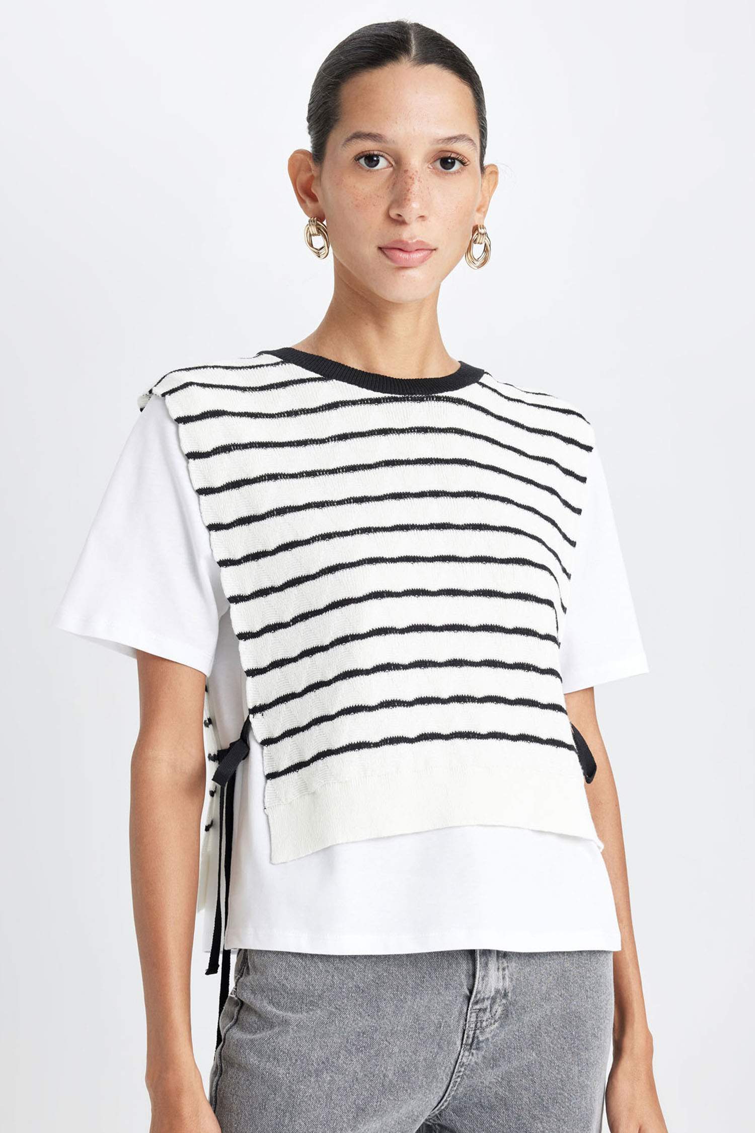 Regular Fit Crew Neck Striped Side Tie Pullover