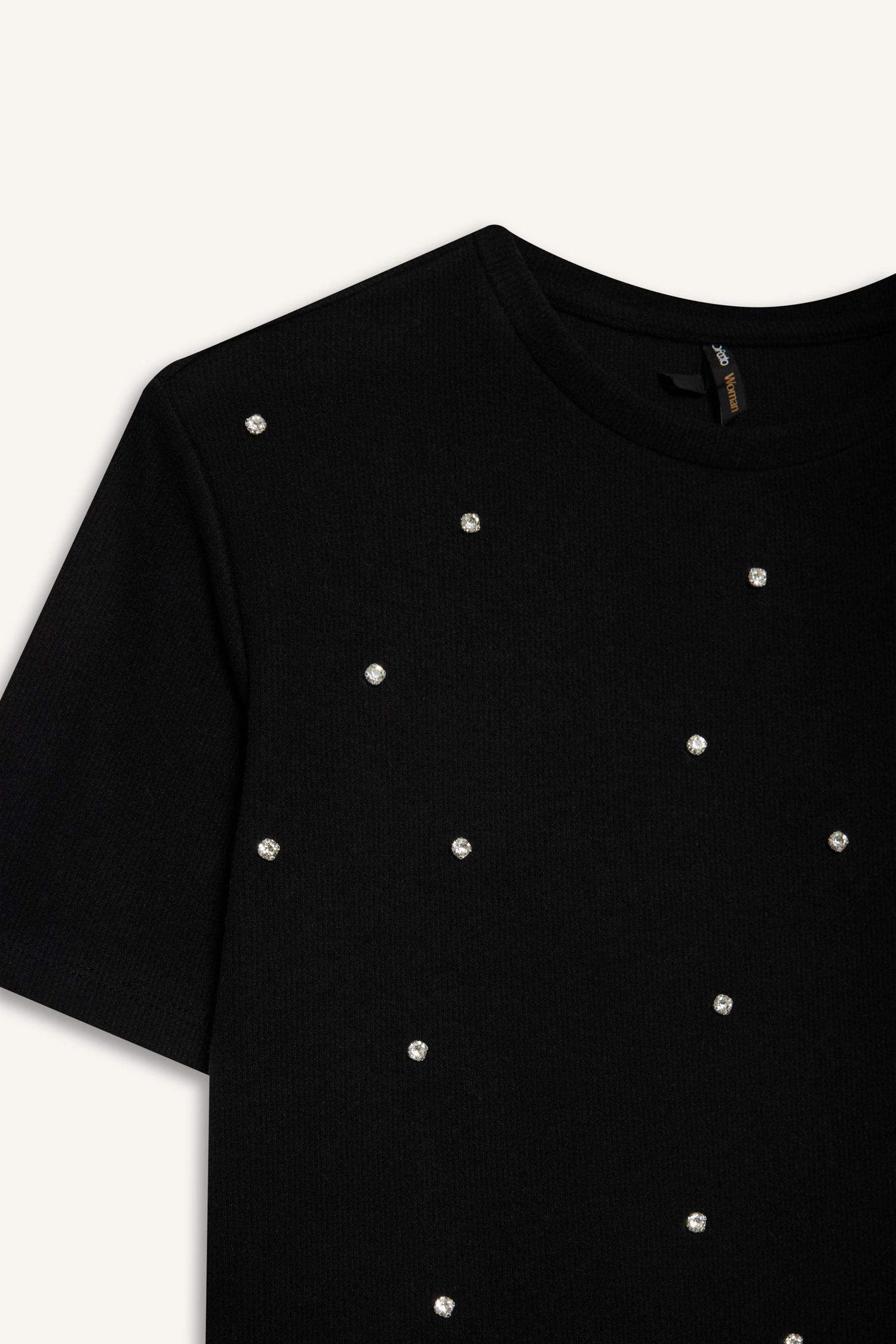 تي شيرت كاجوال نص كم قصة عادية بياقة مستديرة