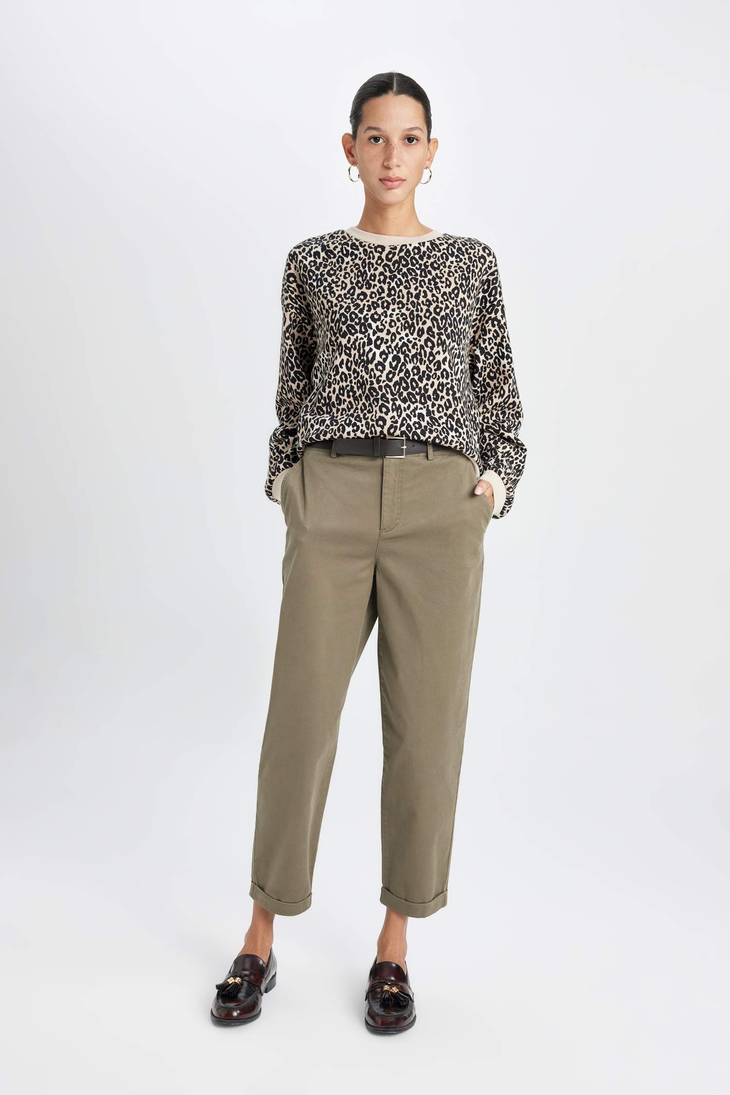 Boxy Fit Bisiklet Yaka Leopar Desenli Kalın Sweatshirt