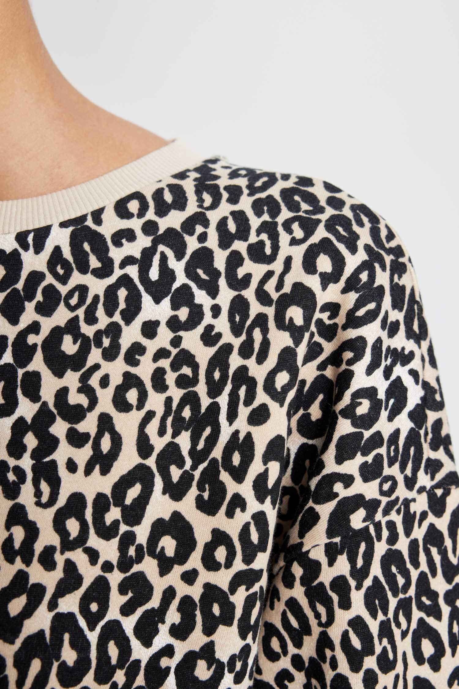 Boxy Fit Bisiklet Yaka Leopar Desenli Kalın Sweatshirt
